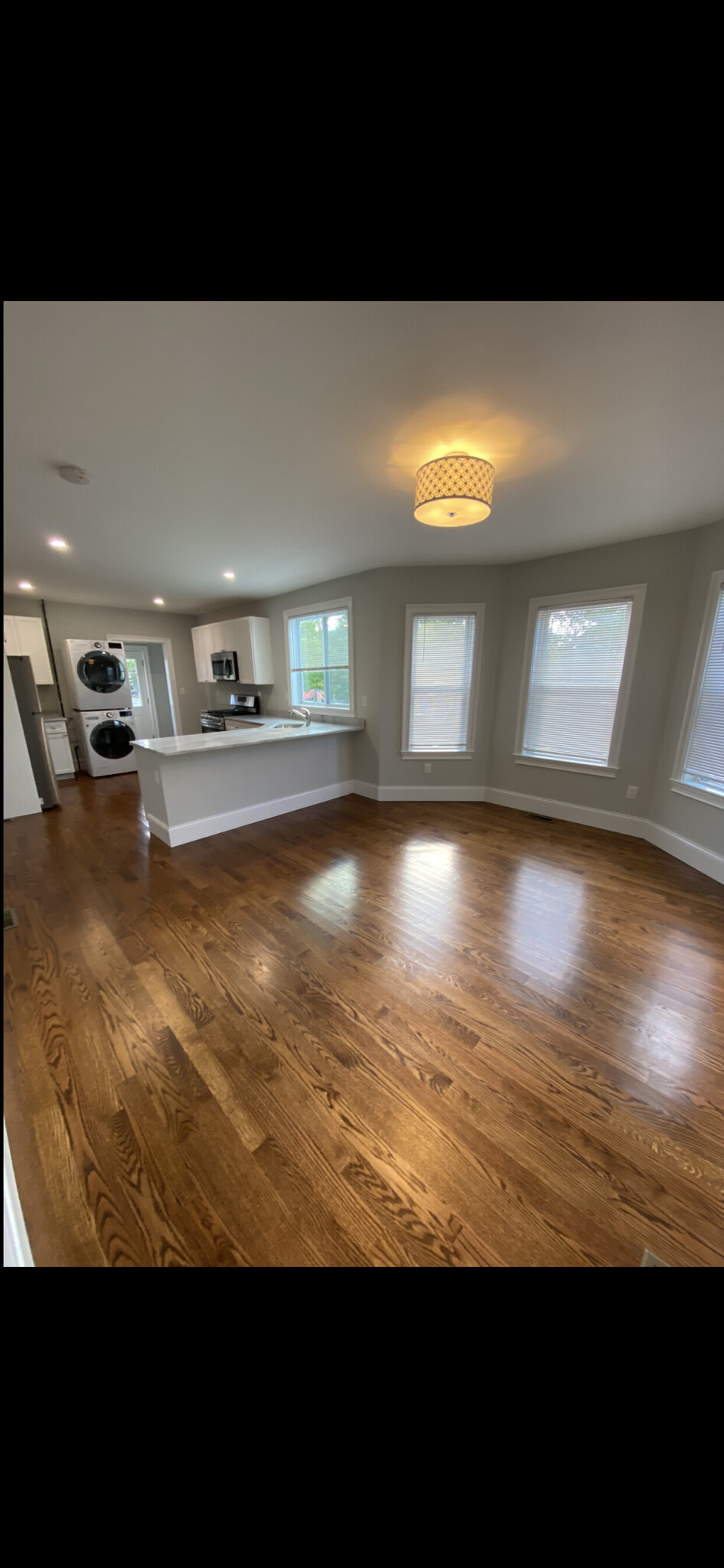 3 5 Hamilton Rd, Davis Square