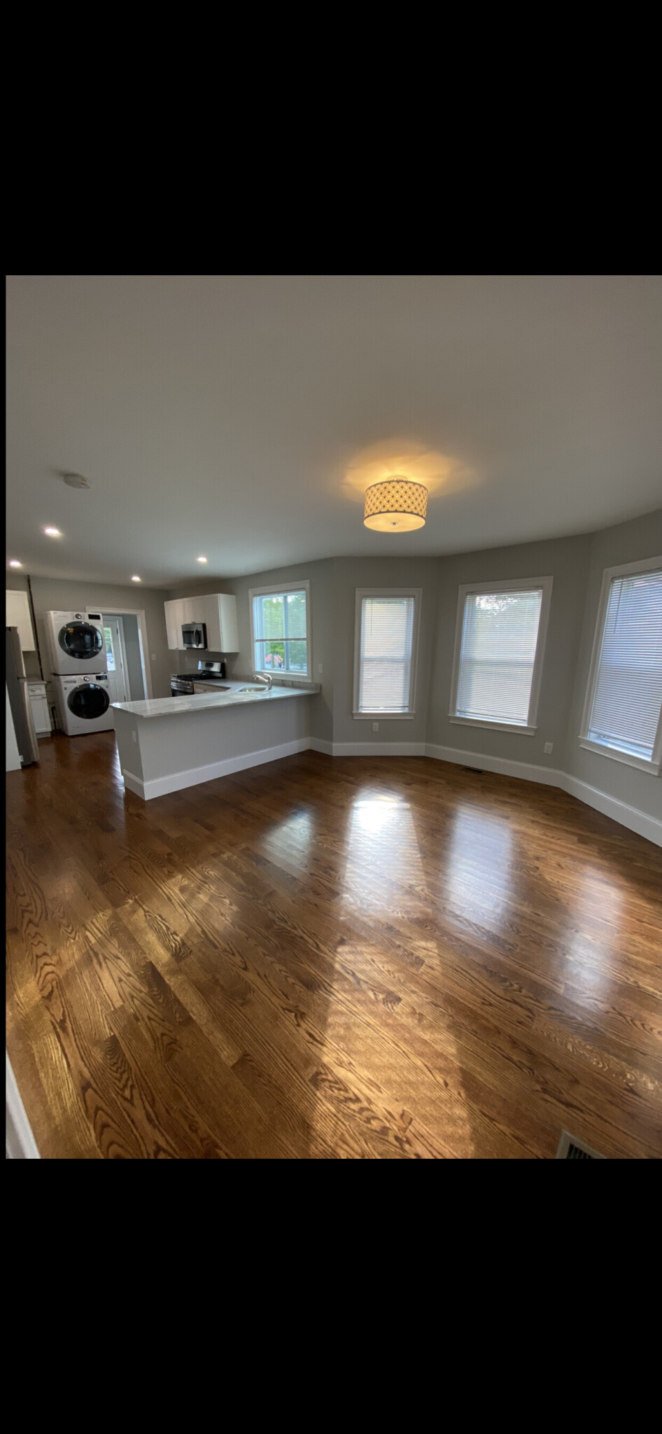 3 5 Hamilton Rd, Davis Square