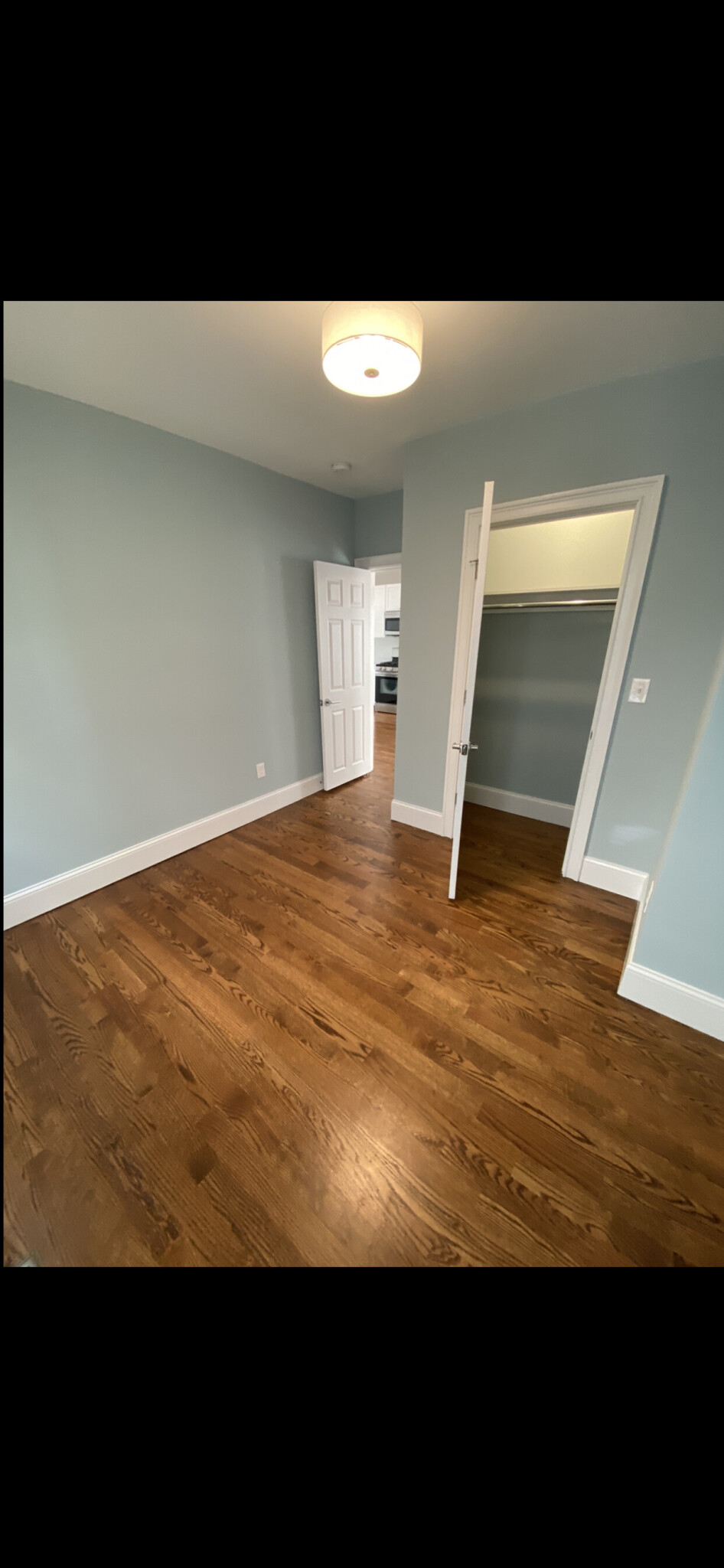 3 5 Hamilton Rd, Davis Square