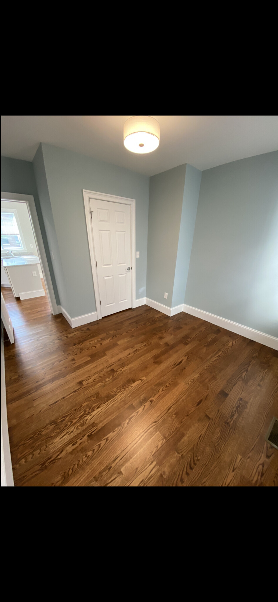 3 5 Hamilton Rd, Davis Square