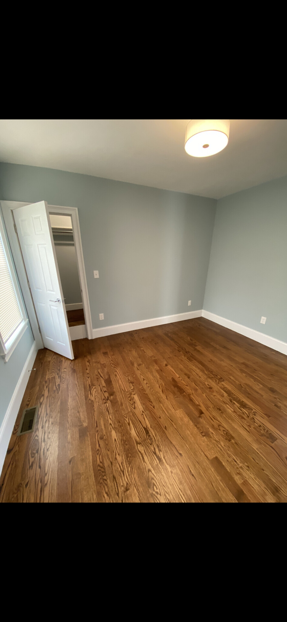 3 5 Hamilton Rd, Davis Square