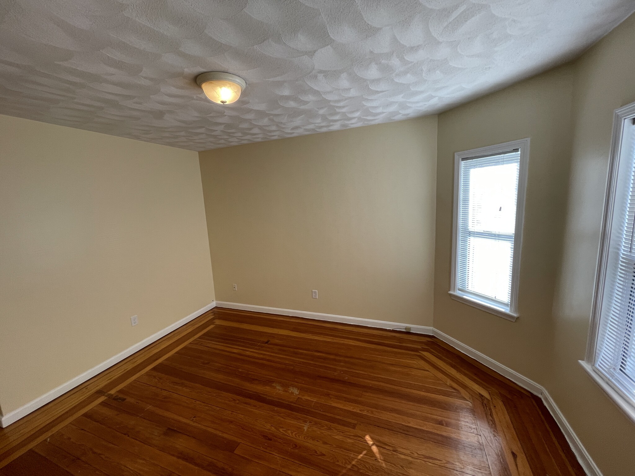 225 Holland St, Davis Square