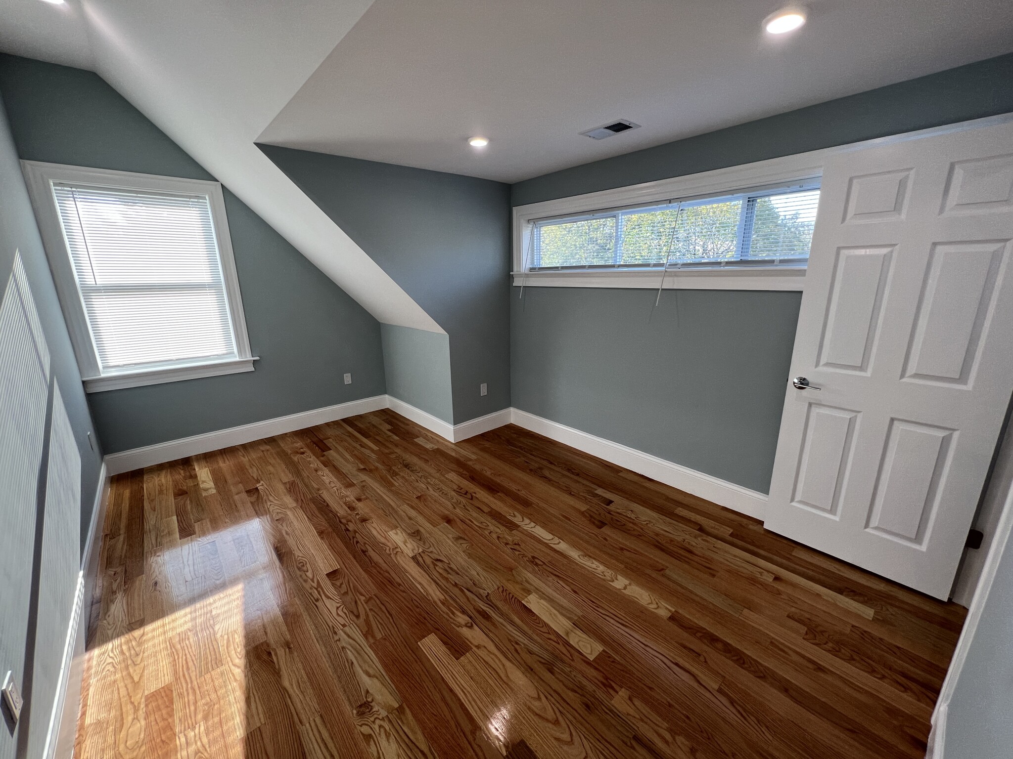 29 Alpine St, Magoun Square