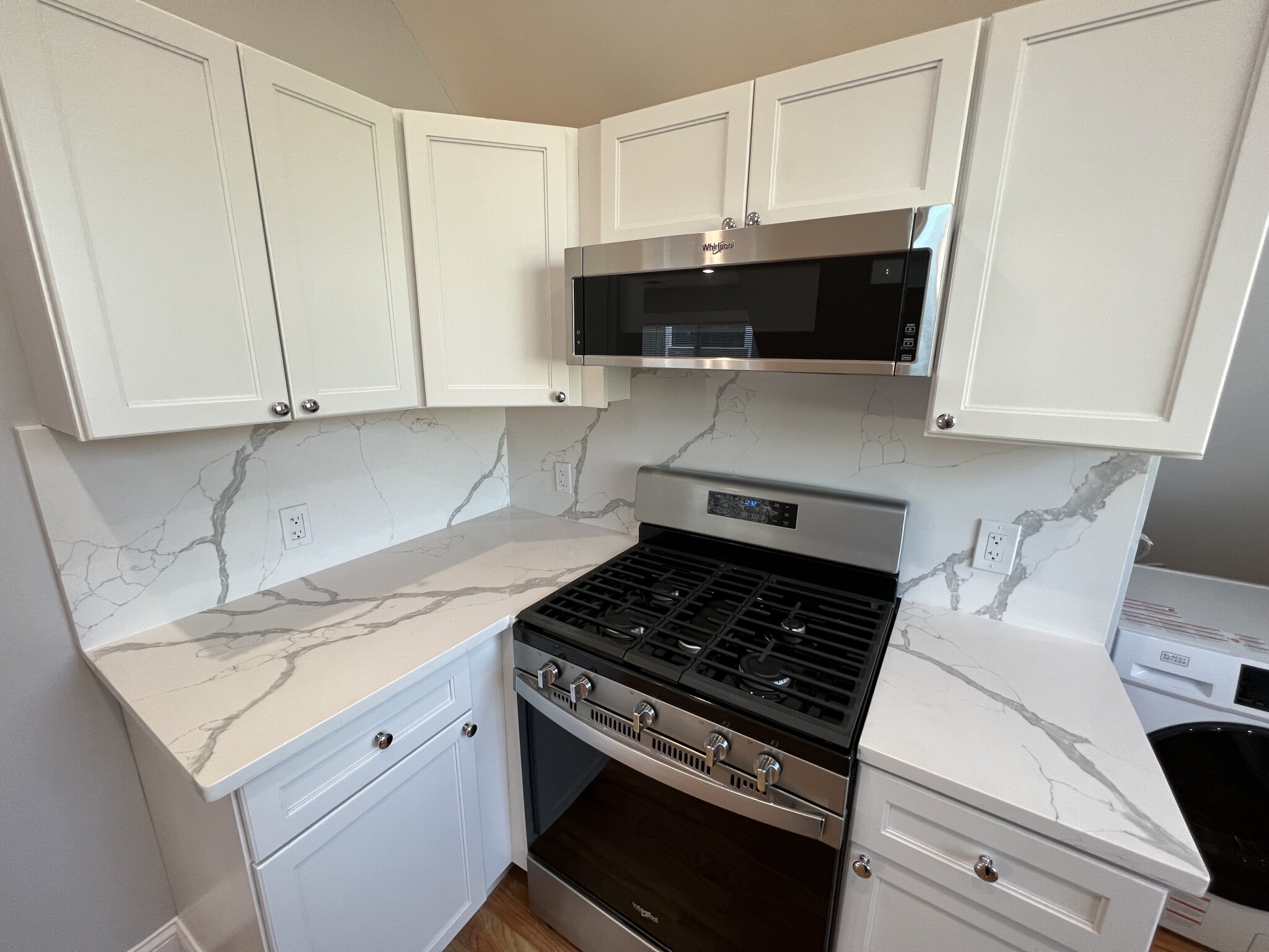 29 Alpine St, Magoun Square