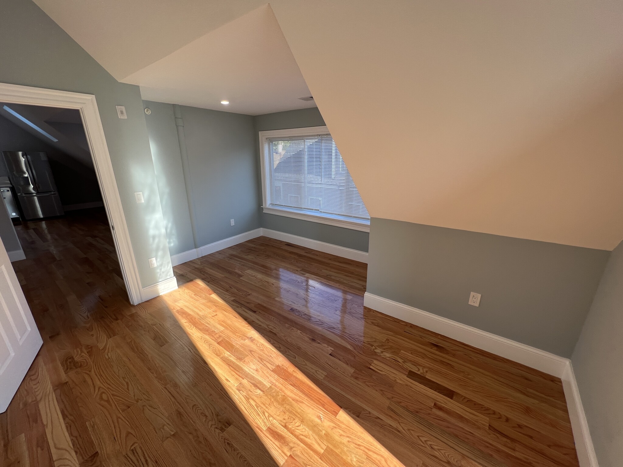 29 Alpine St, Magoun Square