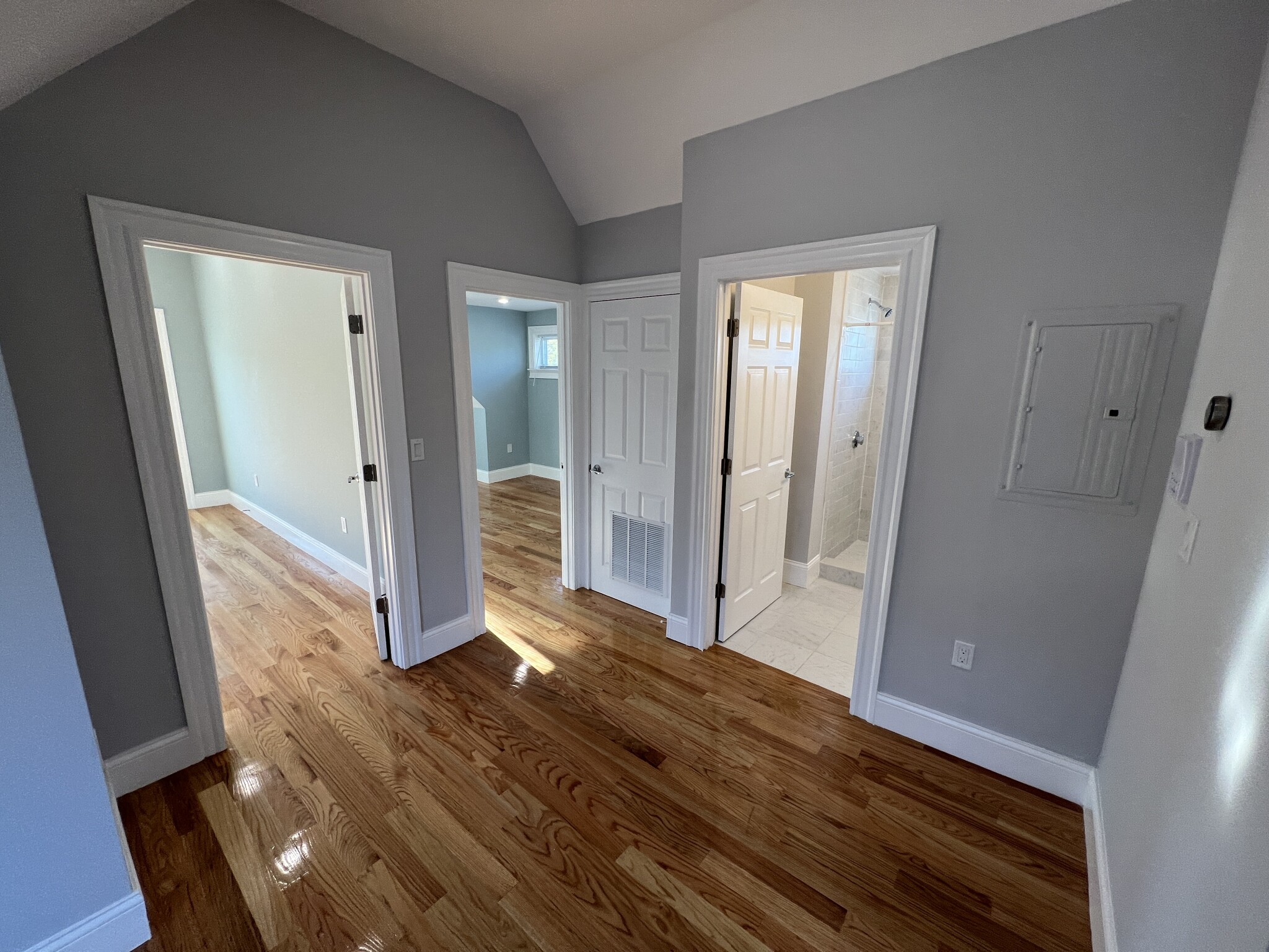 29 Alpine St, Magoun Square