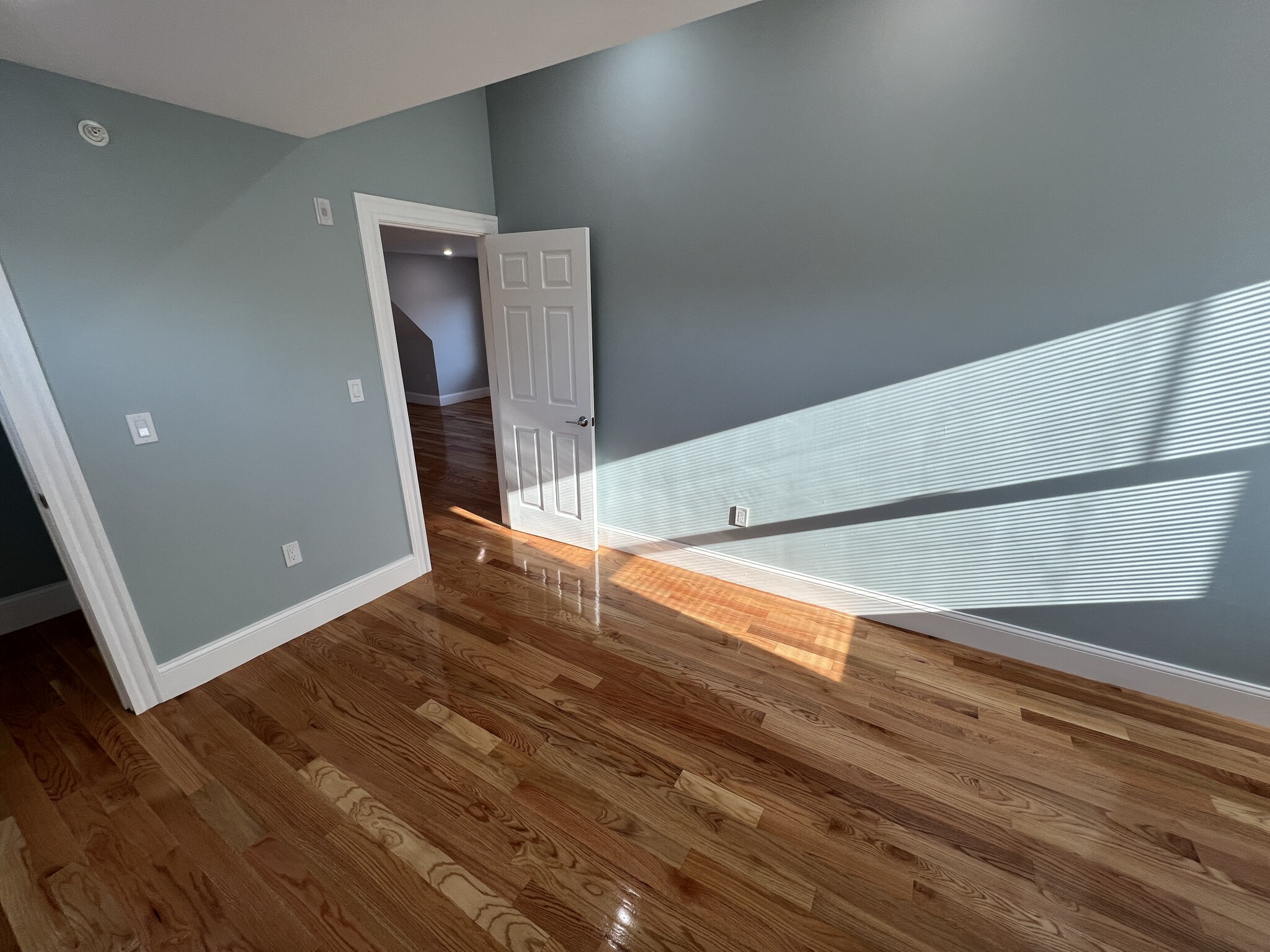 29 Alpine St, Magoun Square