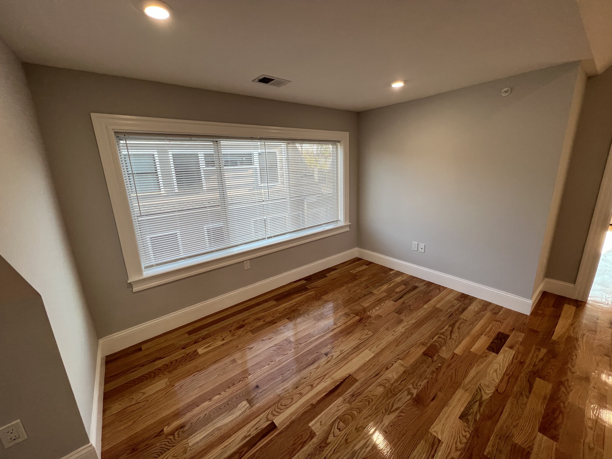 29 Alpine St, Magoun Square