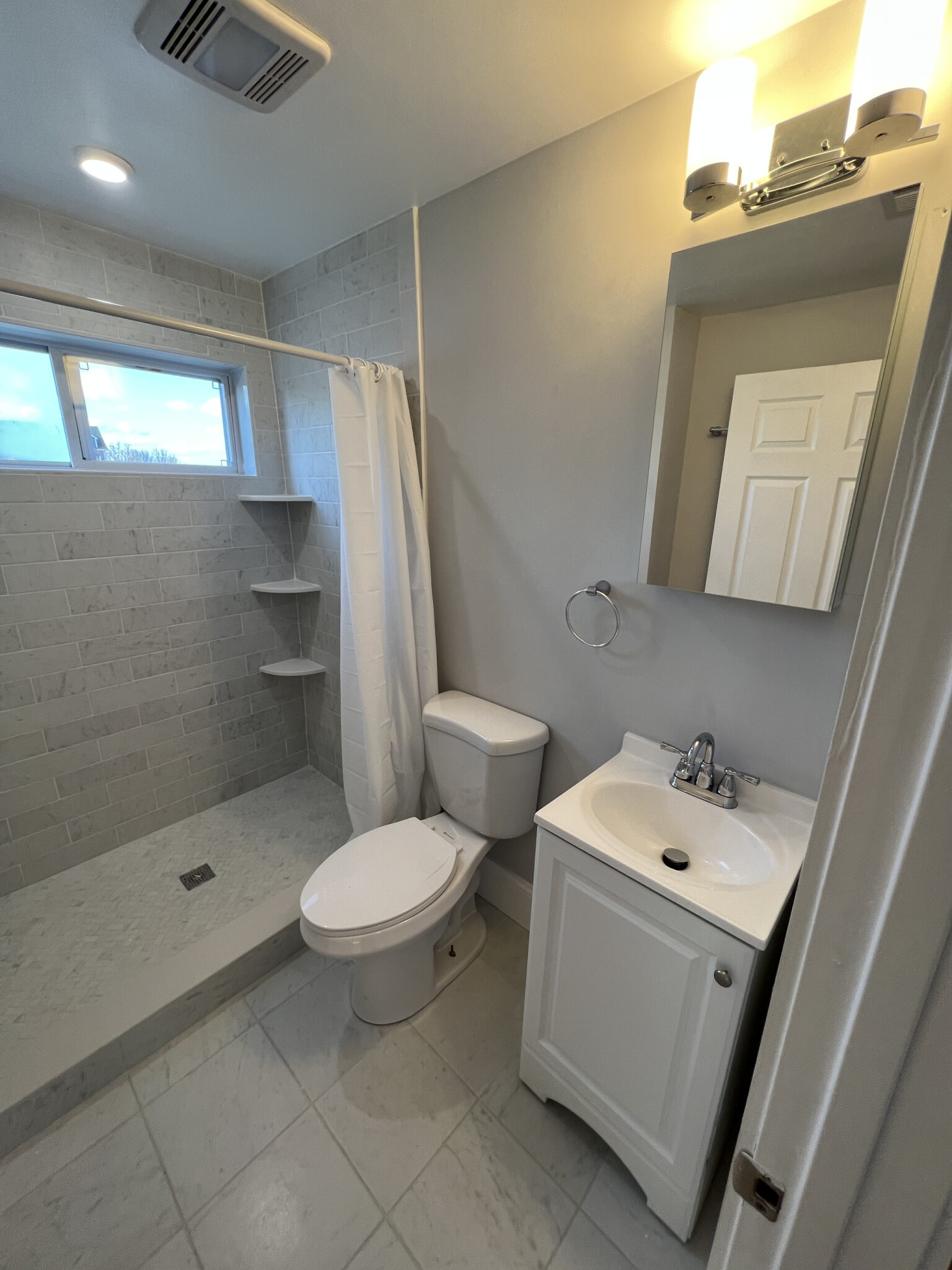 29 Alpine St, Magoun Square