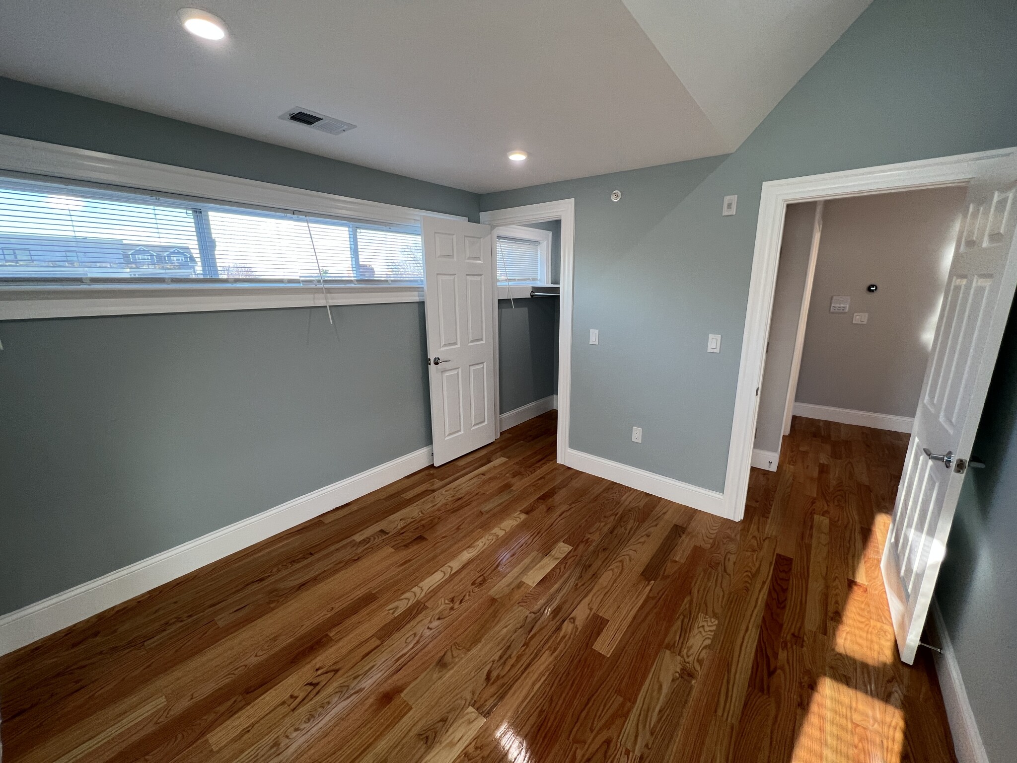 29 Alpine St, Magoun Square