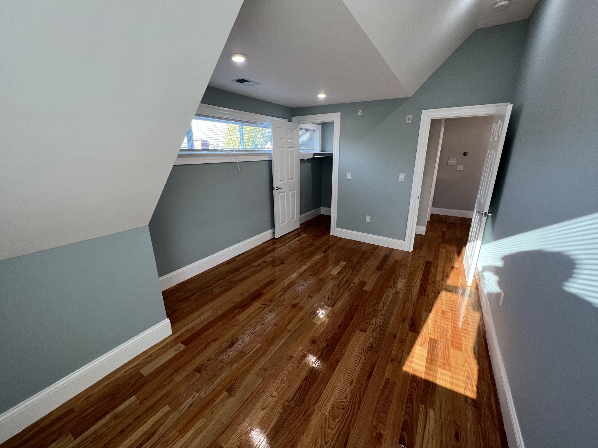 29 Alpine St, Magoun Square