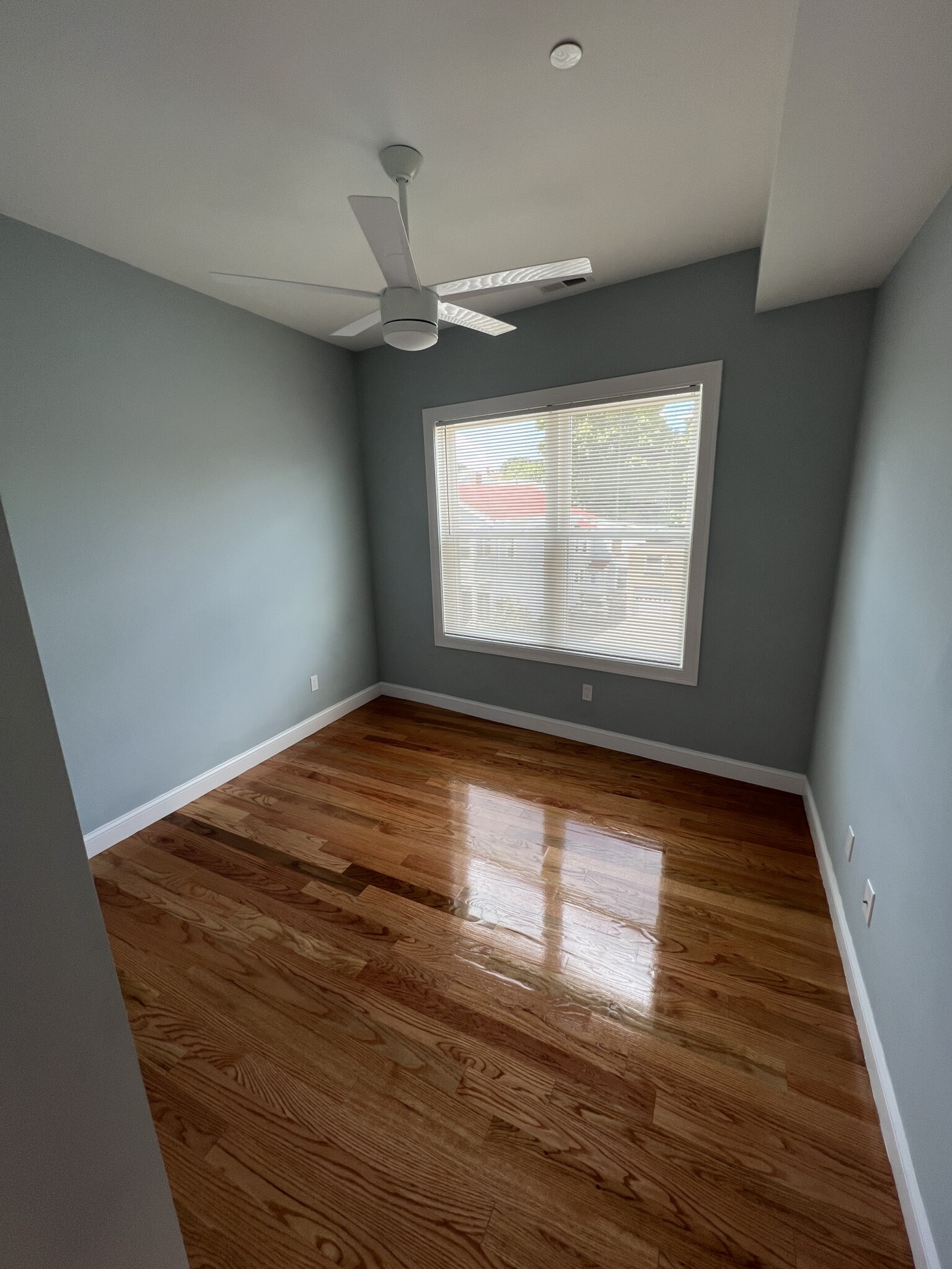 126 Cross St, East Somerville