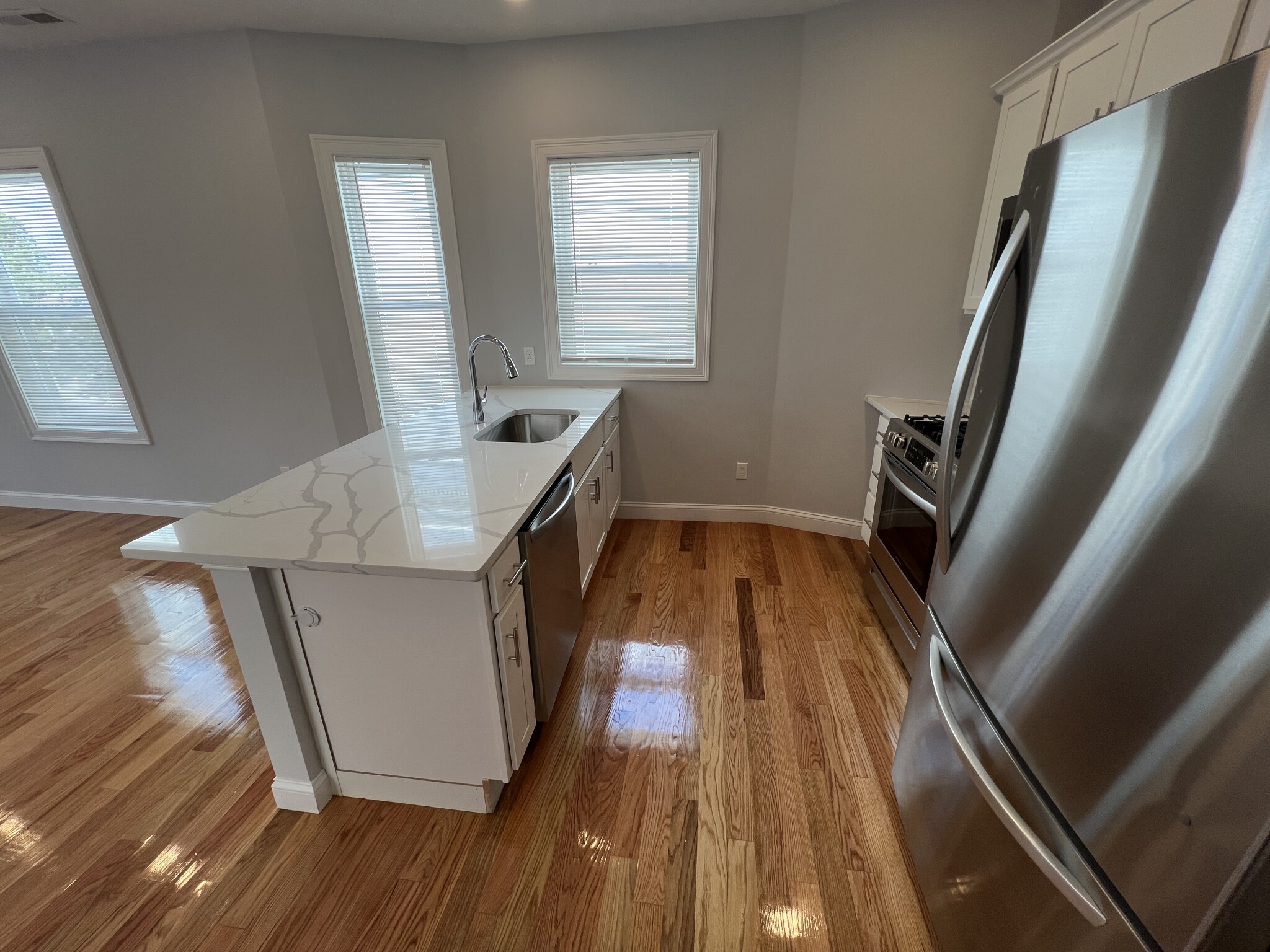 126 Cross St, East Somerville