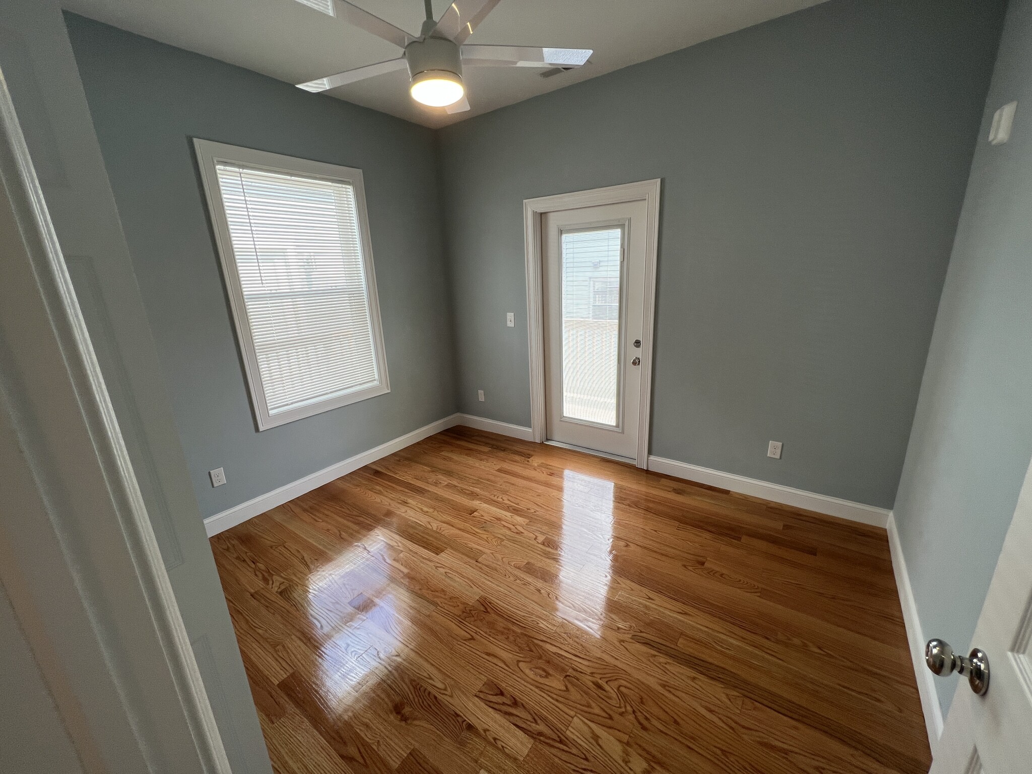 126 Cross St, East Somerville