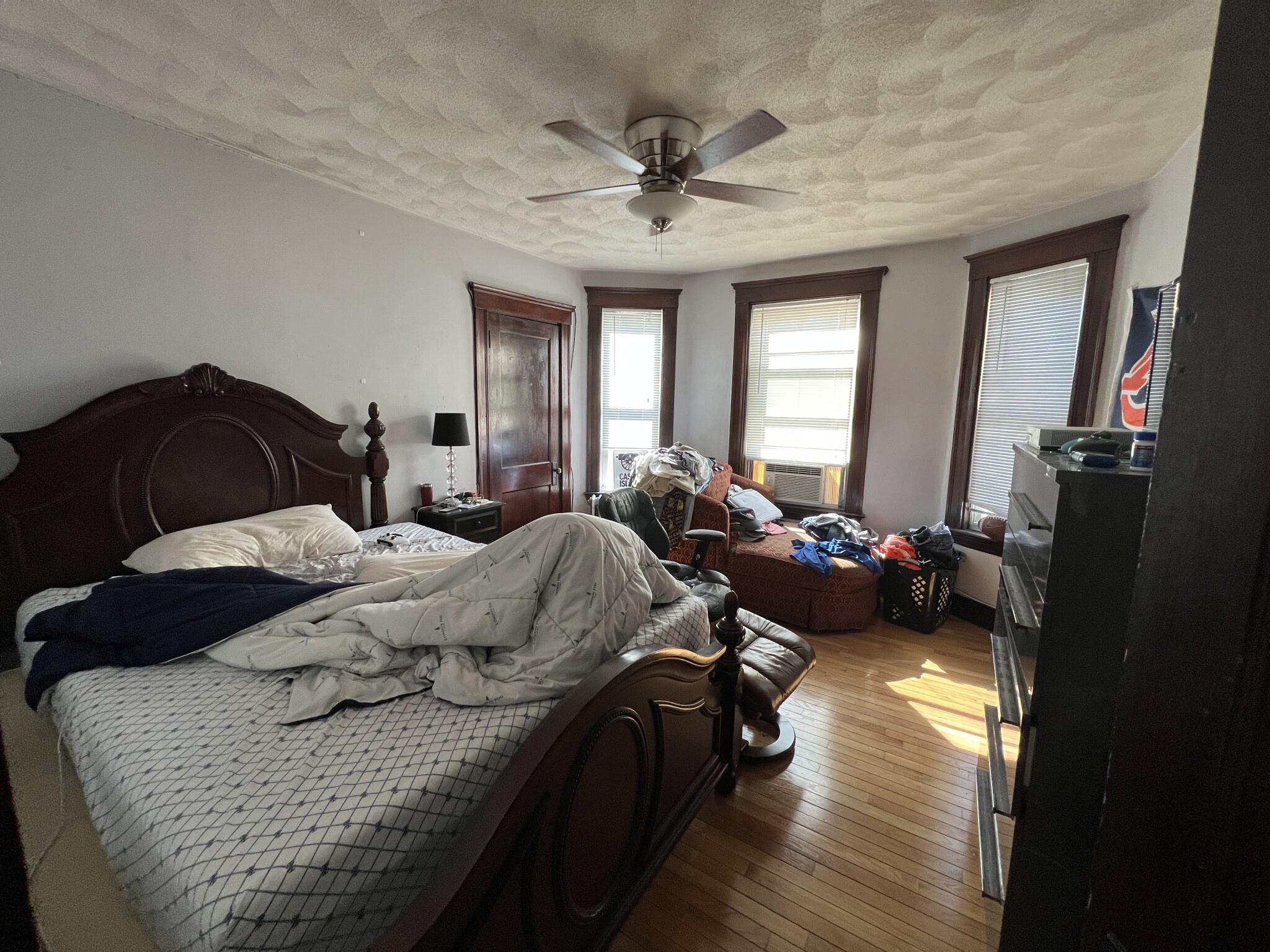 221 Holland St, Davis Square