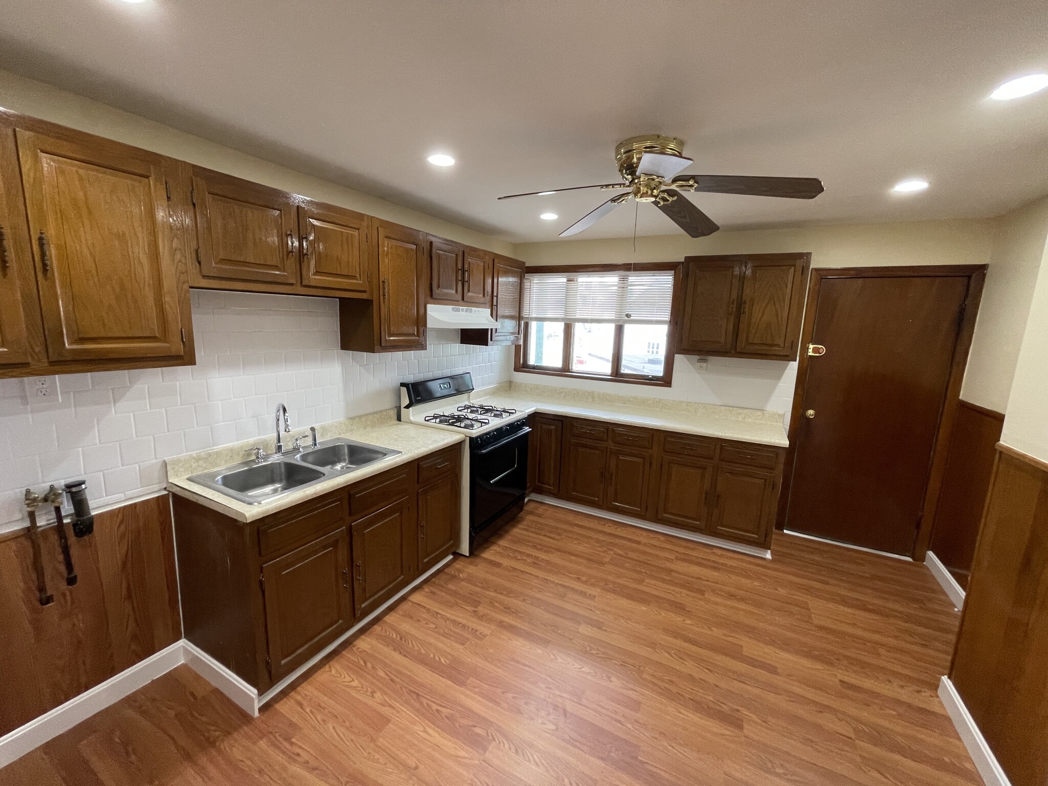 227 Holland St, Davis Square