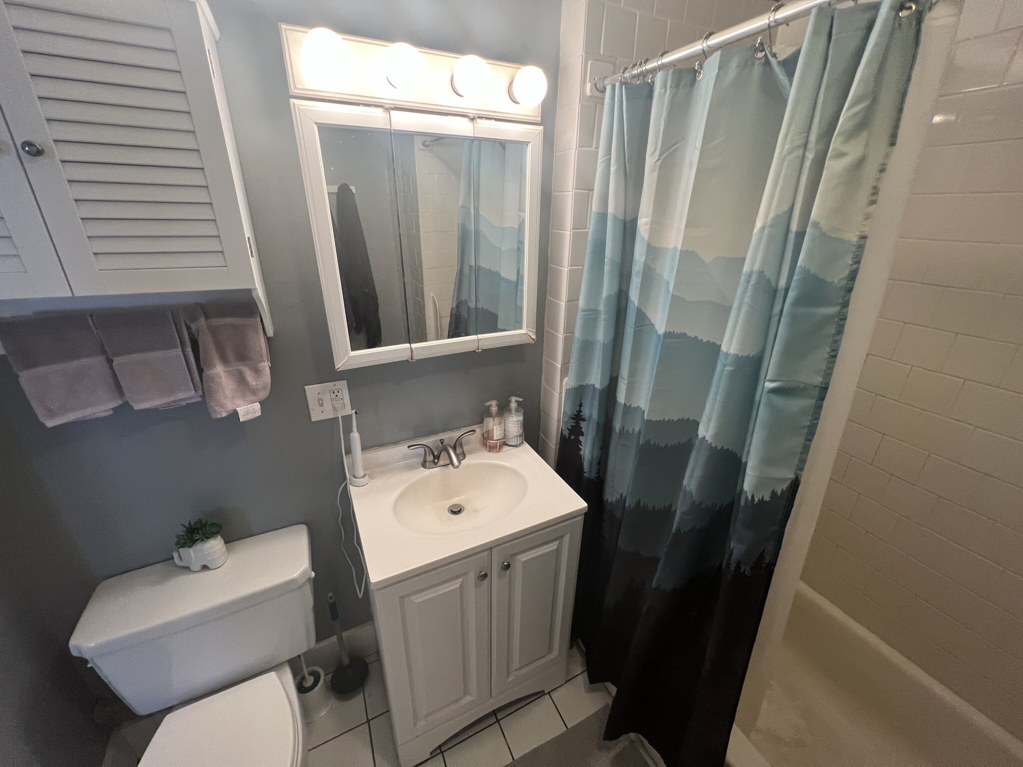 24 Ellington Rd, Davis Square