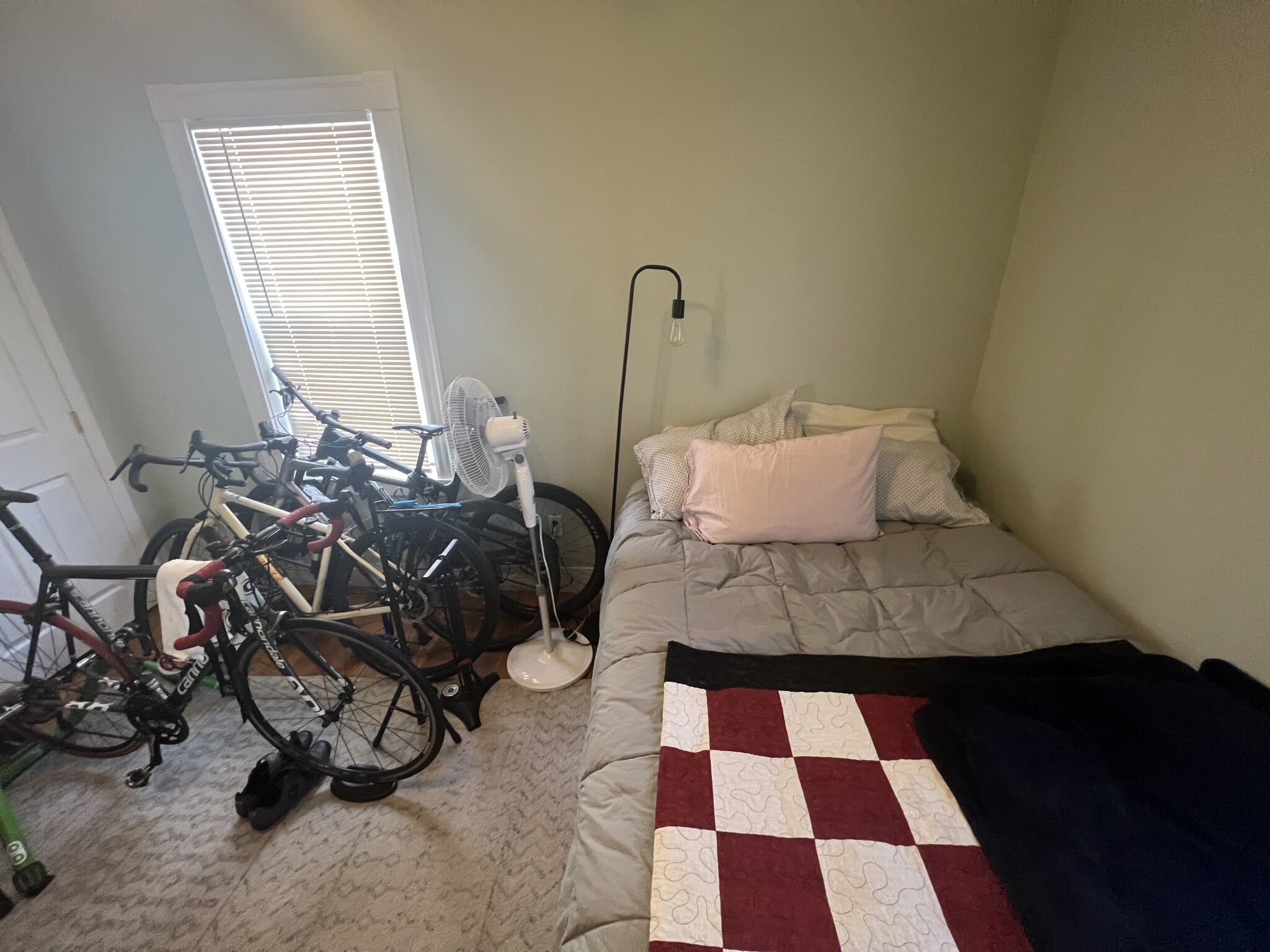 24 Ellington Rd, Davis Square