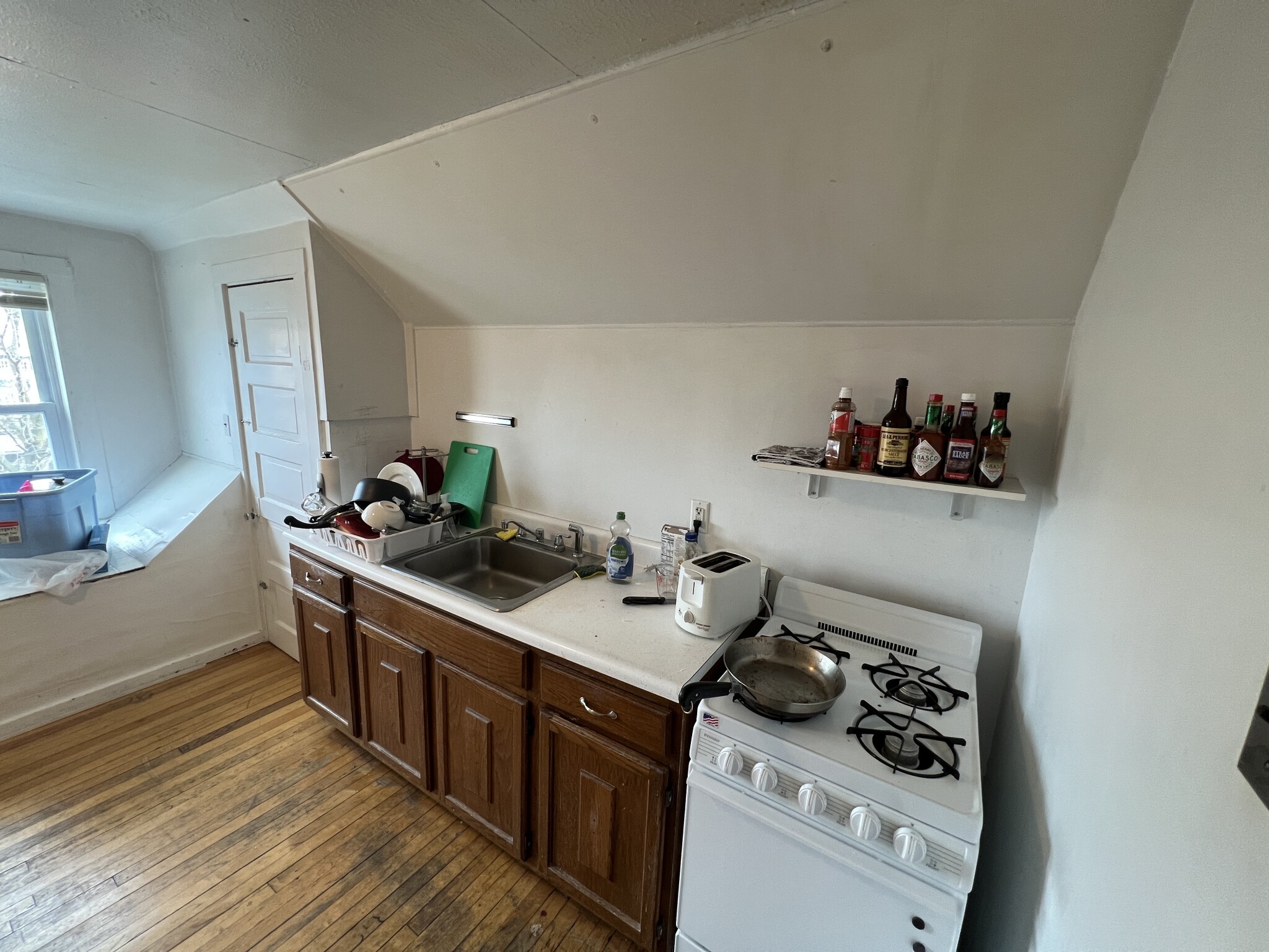 Photos of apartment on Burnham St.,Somerville MA 02143