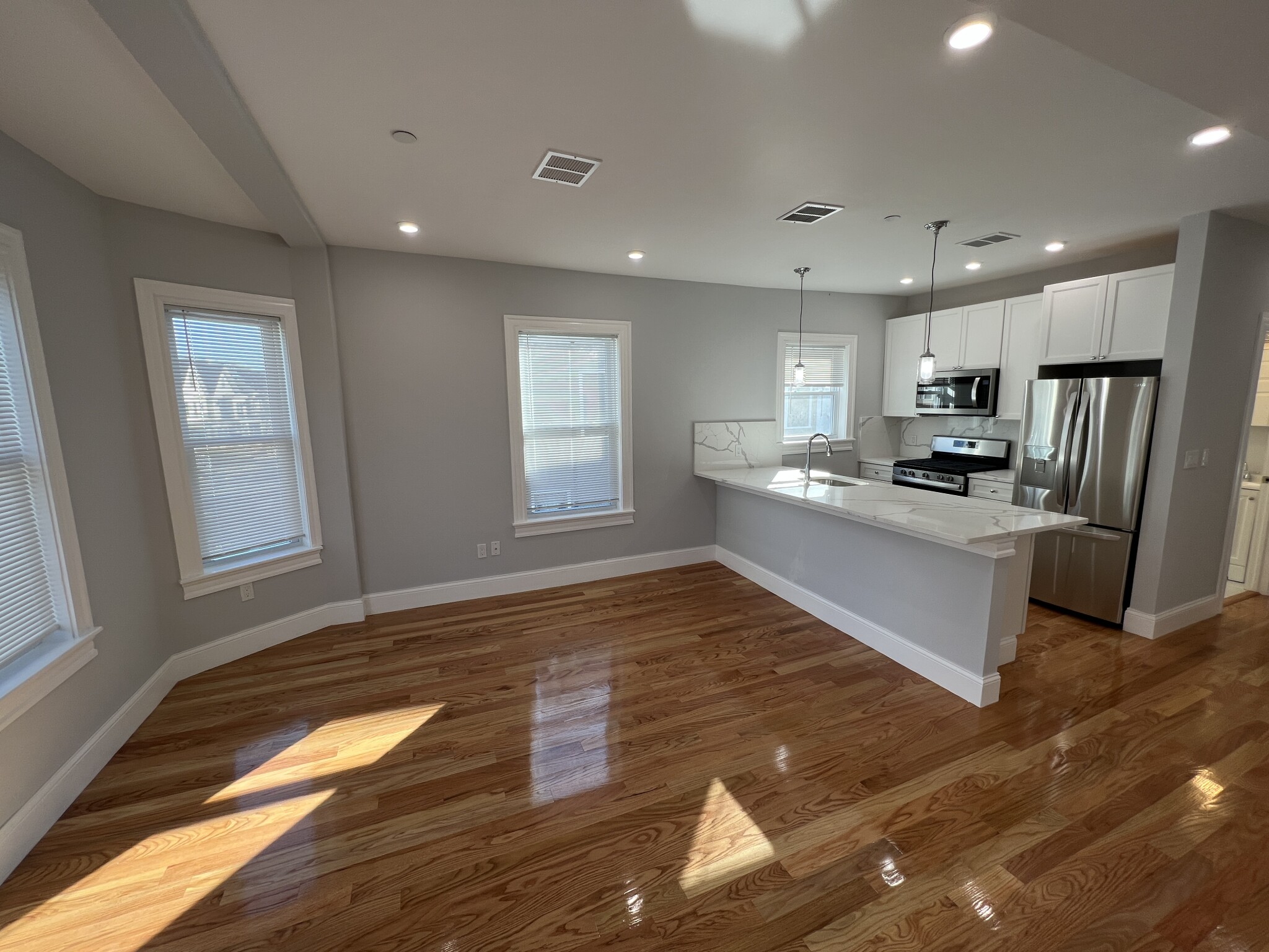 29 Alpine St, Powder House Square