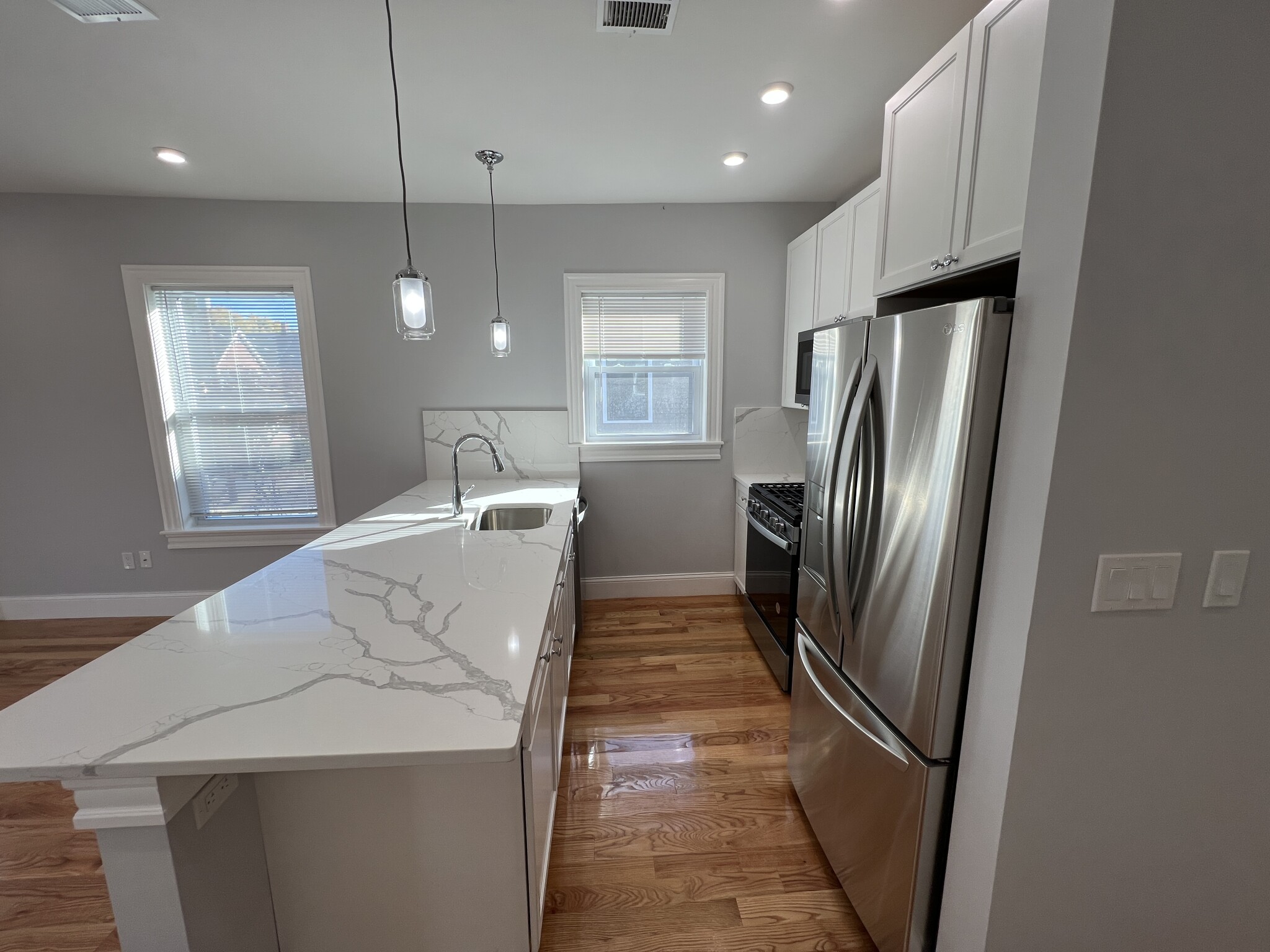 29 Alpine St, Powder House Square