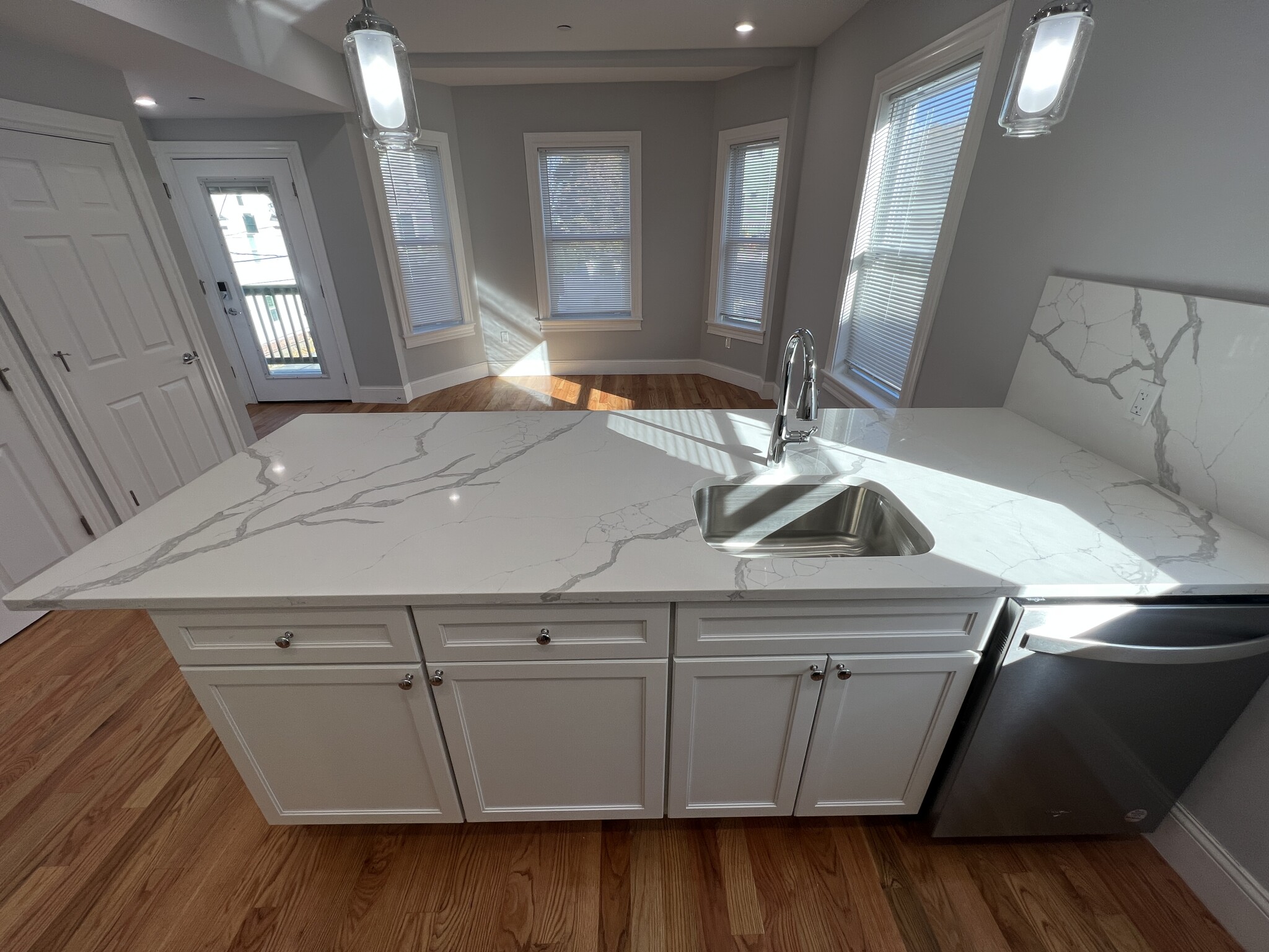 29 Alpine St, Powder House Square