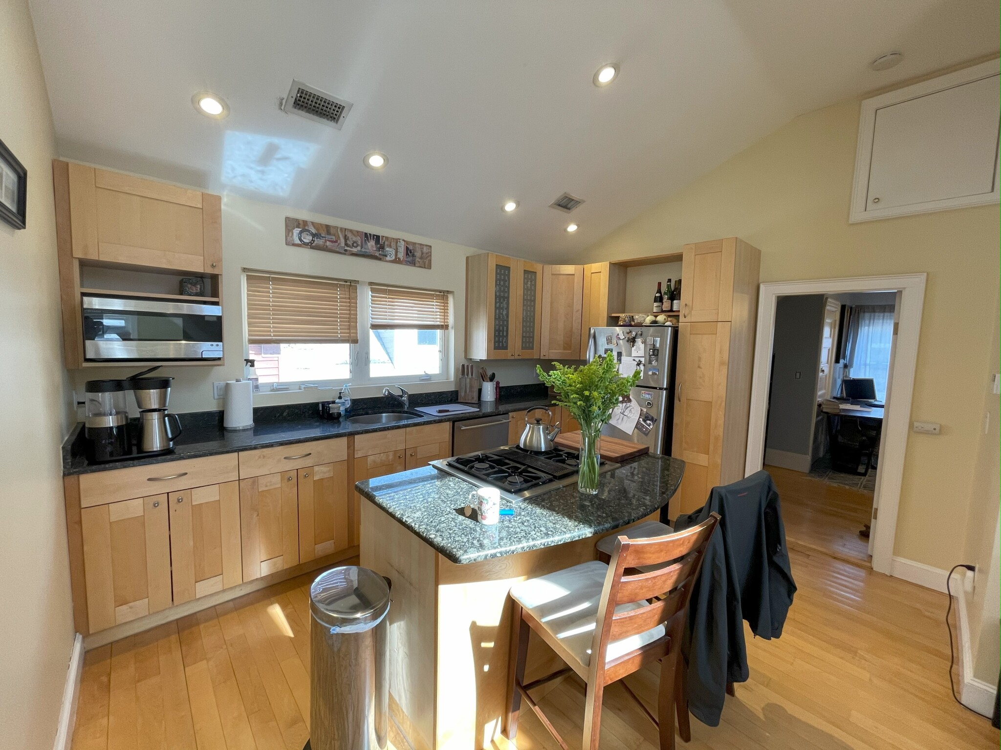 19 Chandler St, Tufts