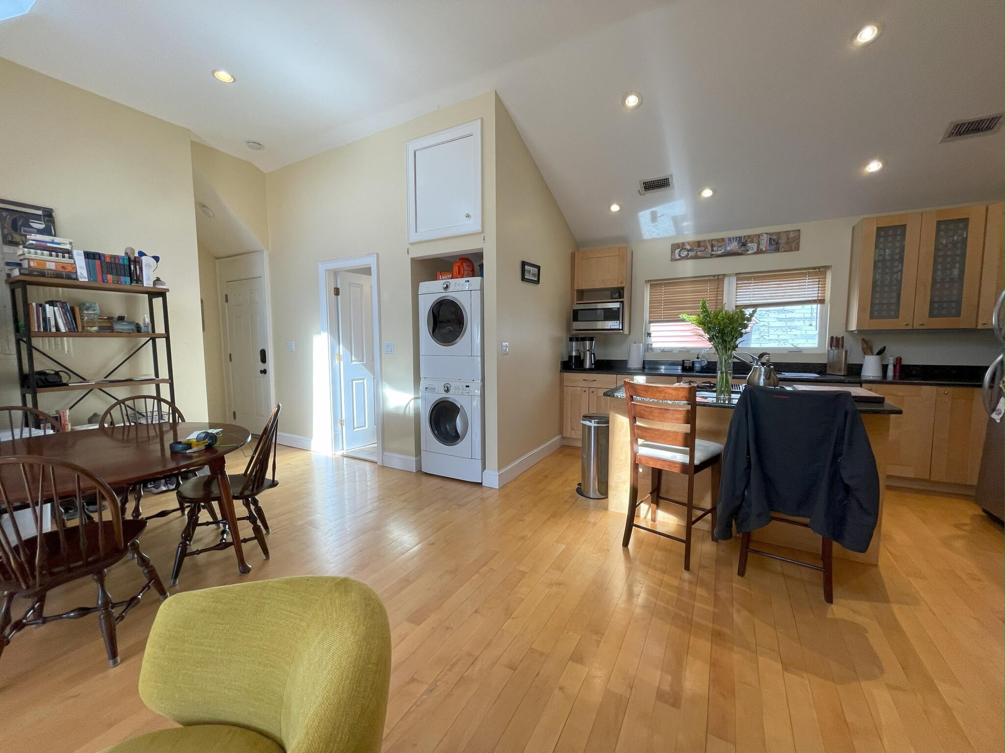 19 Chandler St, Tufts