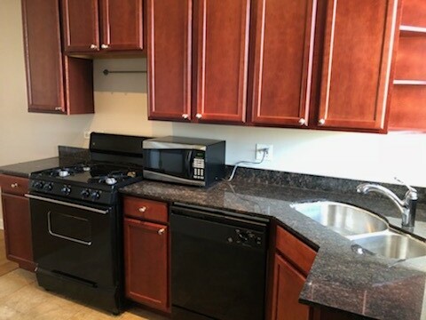 7462 North Greenview, Chicago, IL - 1,895 USD/ month