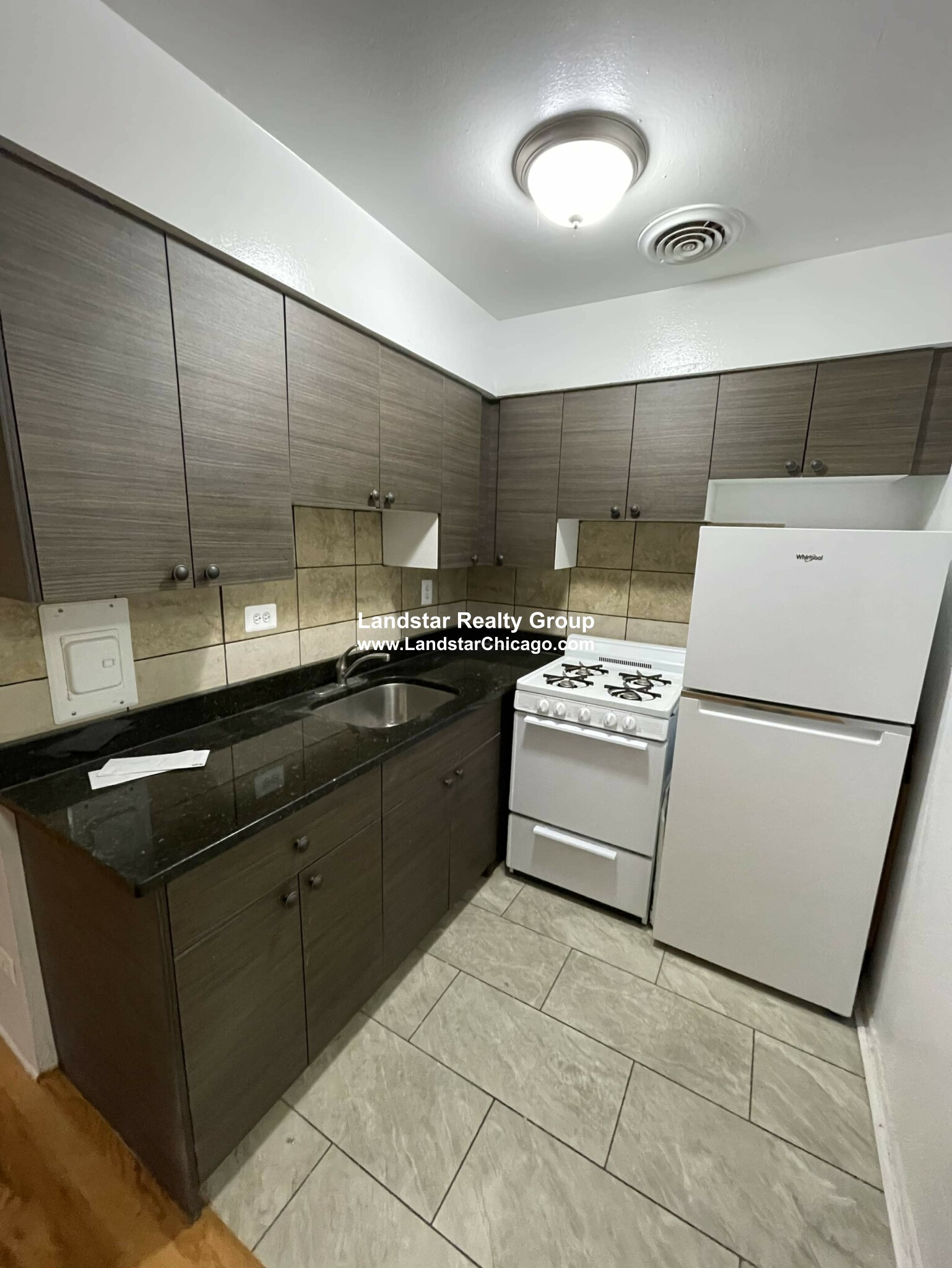 https://ygl-photos.s3.us-west-004.backblazeb2.com/9421W6169cc2b42ab8.jpg