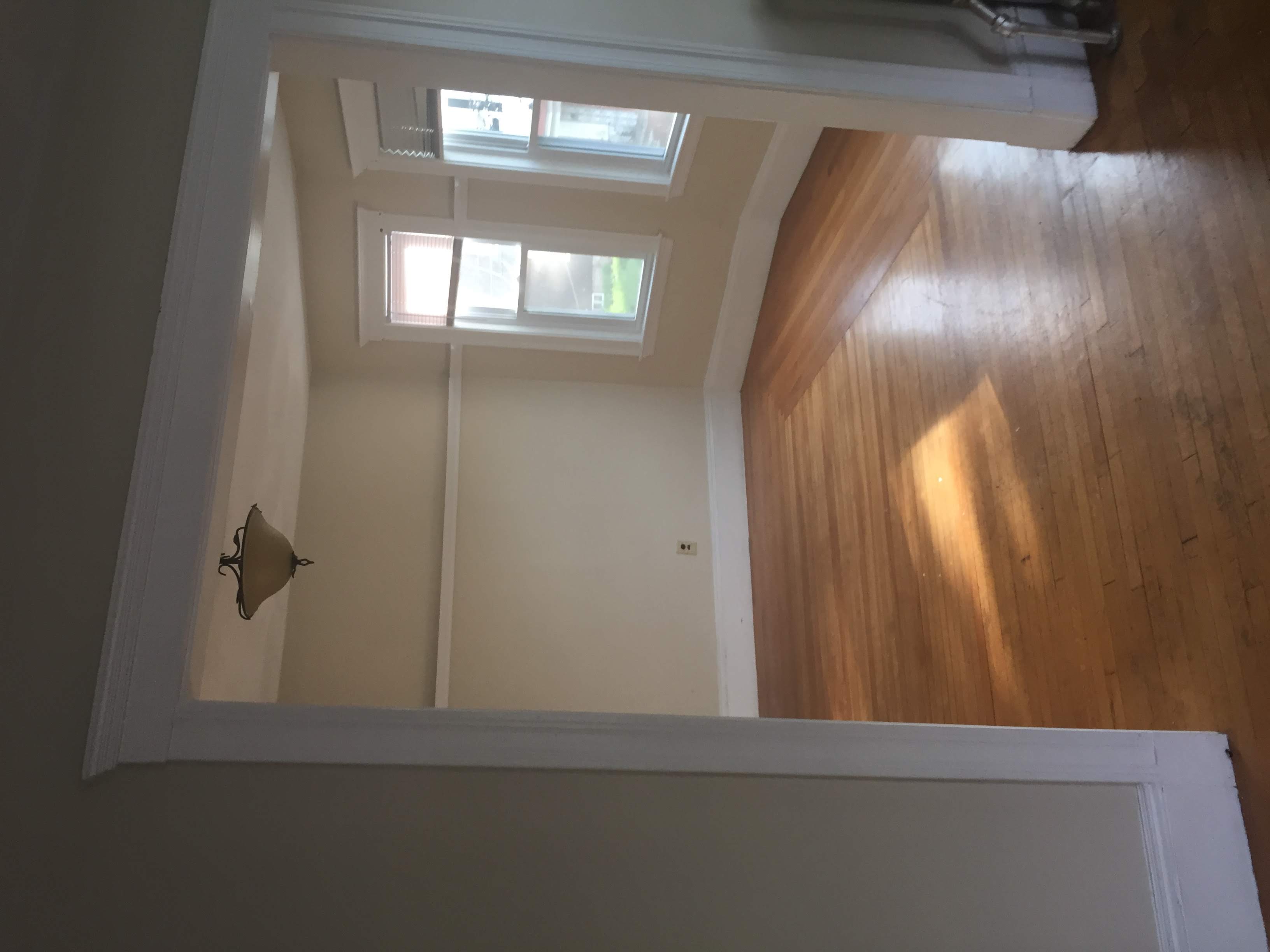 5 bed, 2 bath apartment for rent at 217 Boston Ave Unit 3, Medford — photo 4 of 25