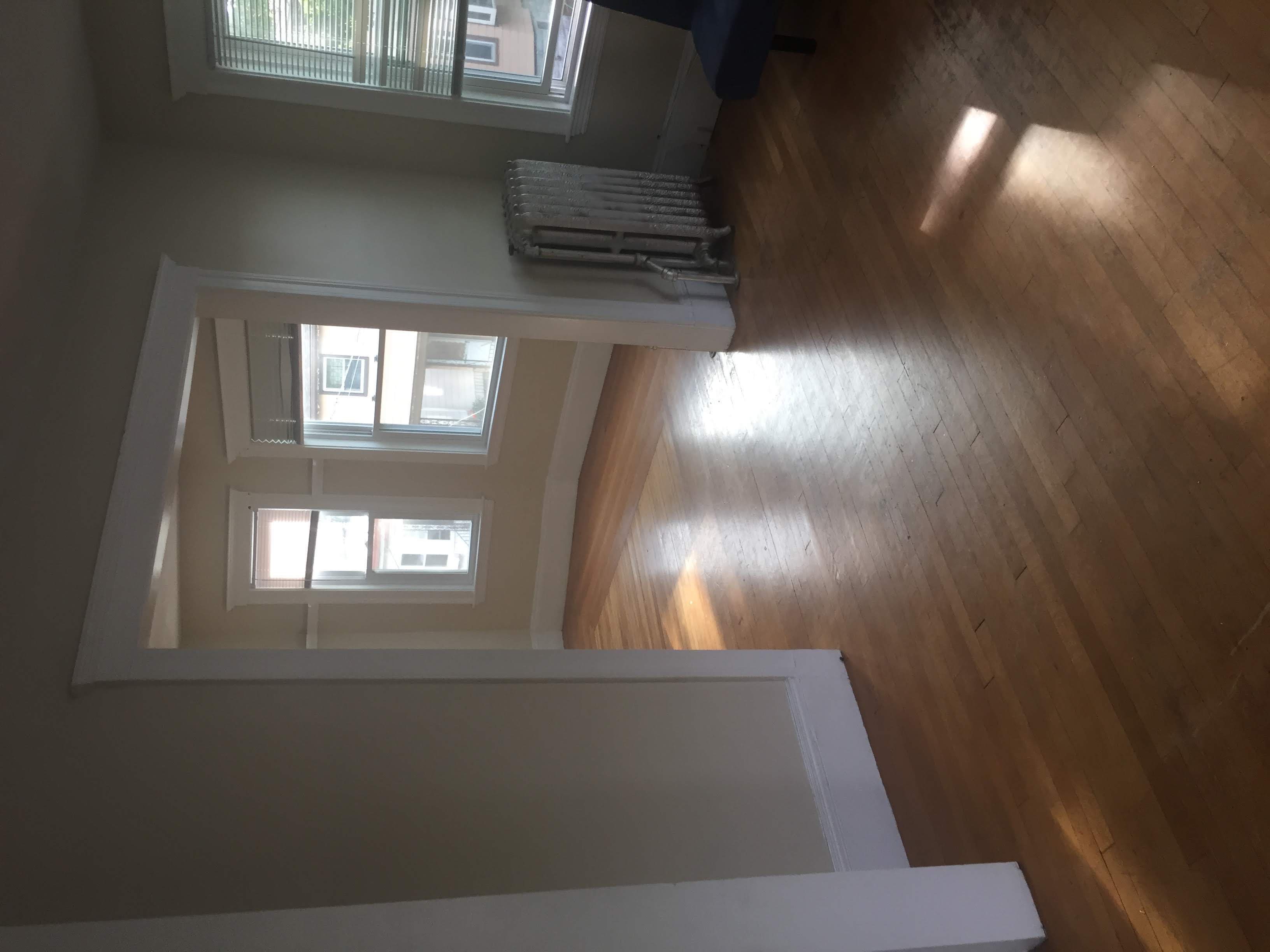 5 bed, 2 bath apartment for rent at 217 Boston Ave Unit 3, Medford — photo 2 of 25
