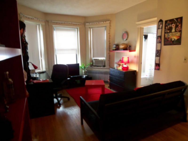 Listing featured image