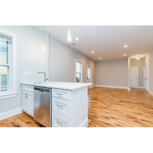 244 Leyden St, East Boston