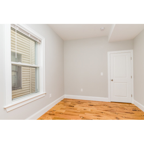 244 Leyden St, East Boston