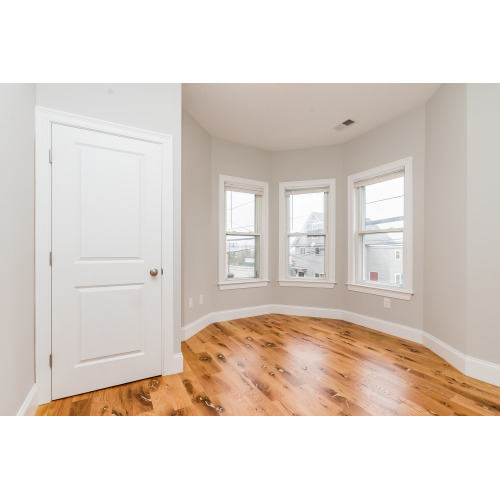 244 Leyden St, East Boston