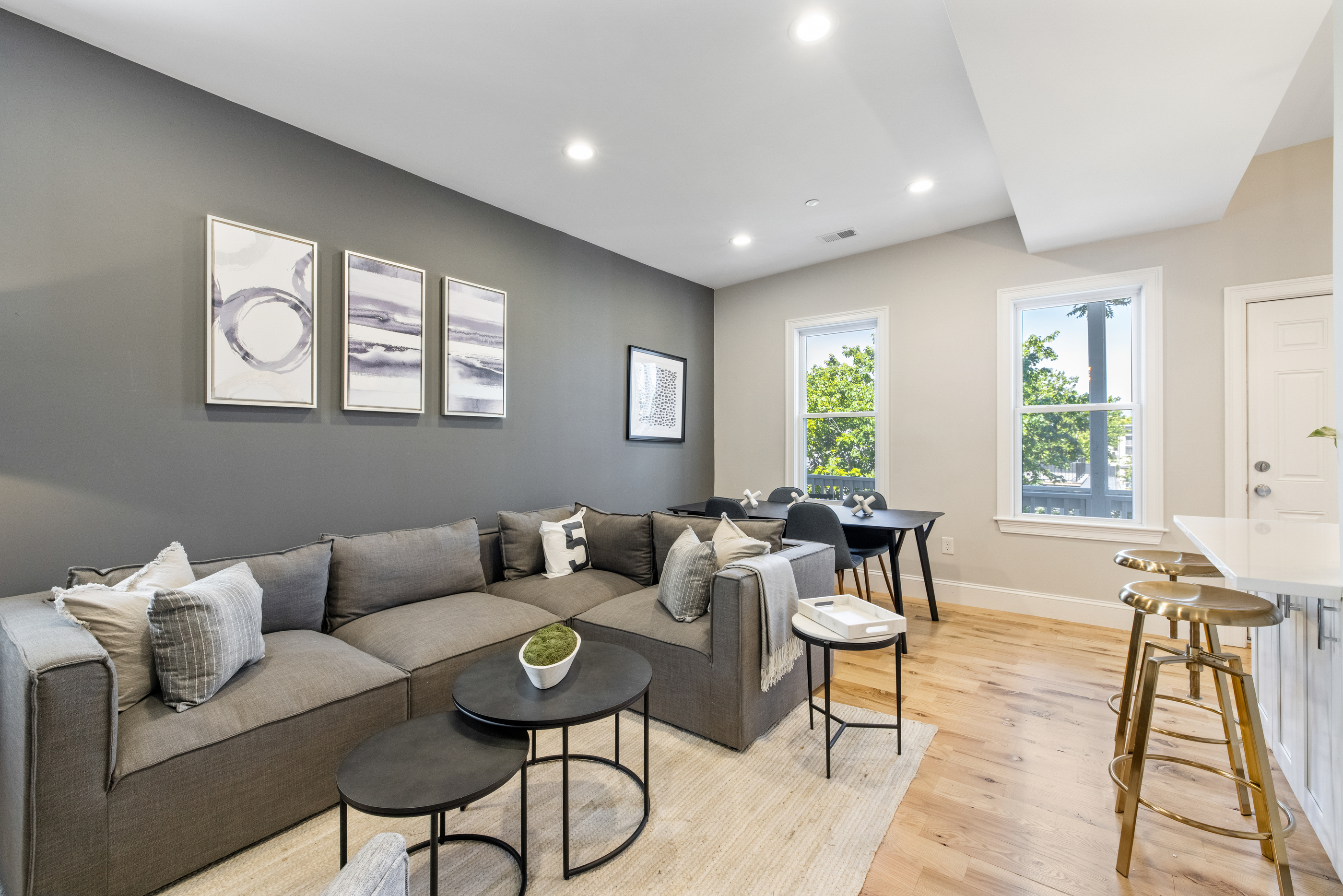 4 bed, 2 bath apartment for rent at 128 Bremen Unit 2 Furnished, East Boston — photo 4 of 8