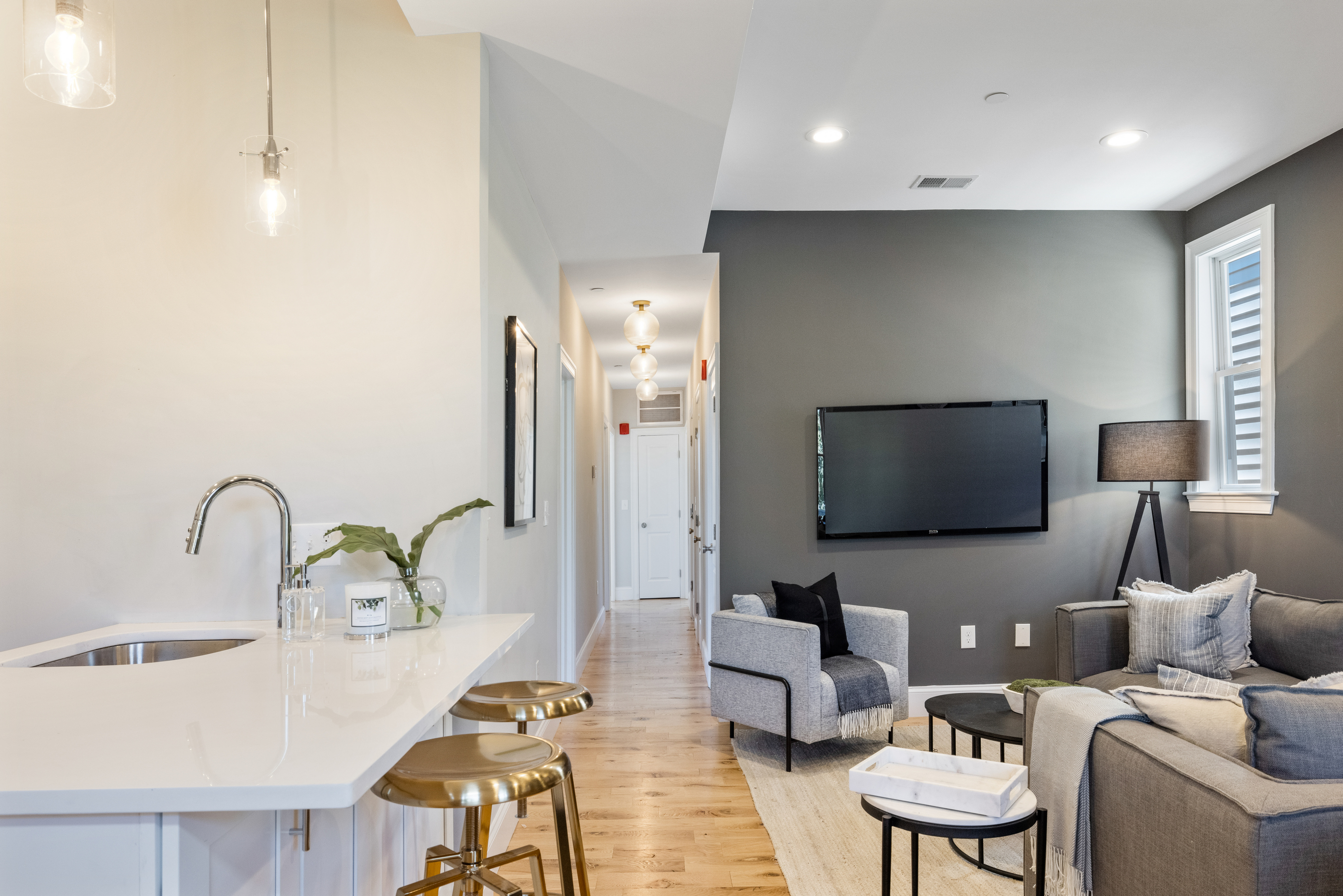 4 bed, 2 bath apartment for rent at 128 Bremen Unit 2 Furnished, East Boston — photo 3 of 8