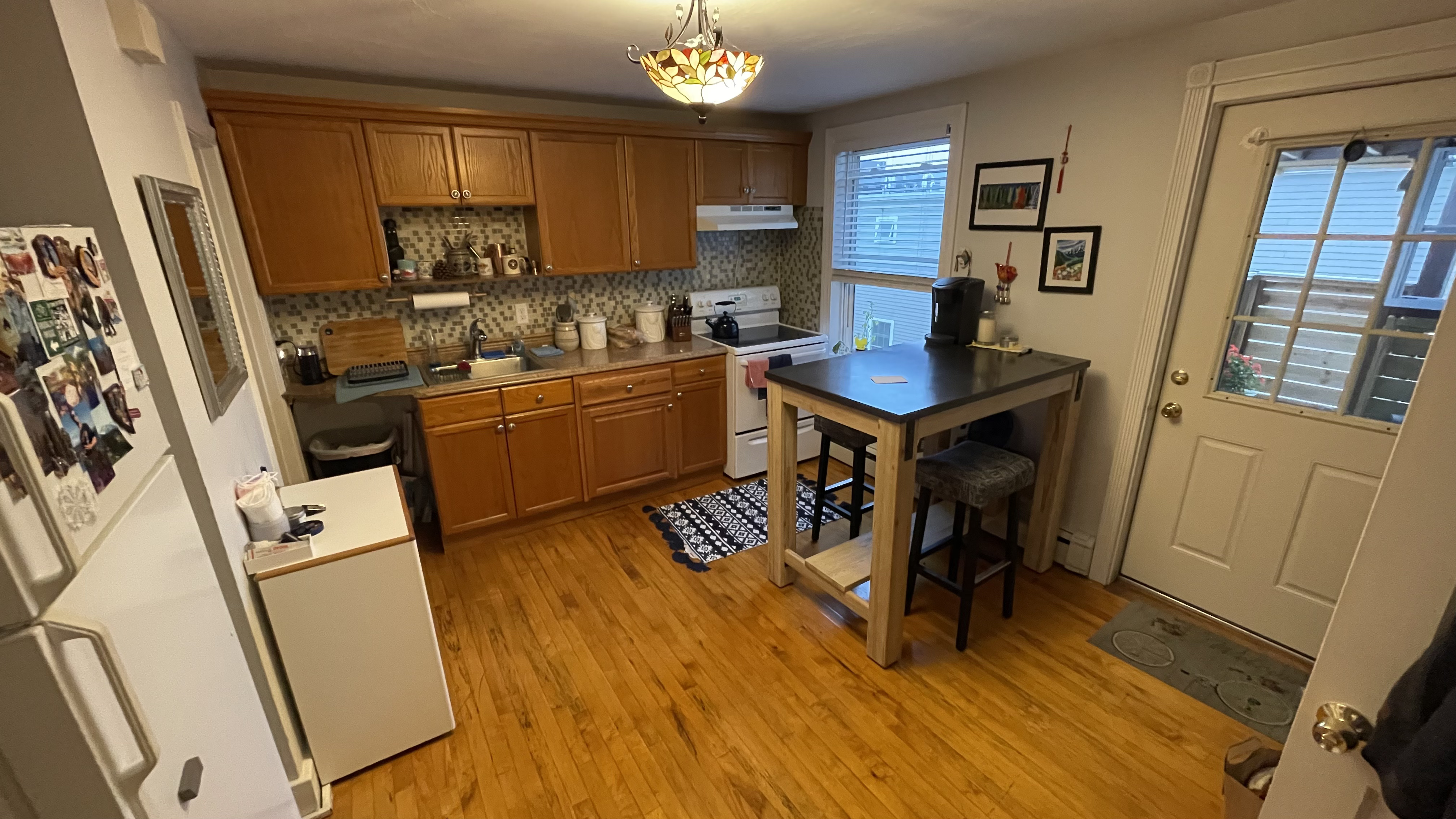 2 bed, 1 bath apartment for rent at 400 West 2nd St Unit 3, South Boston — photo 1 of 13