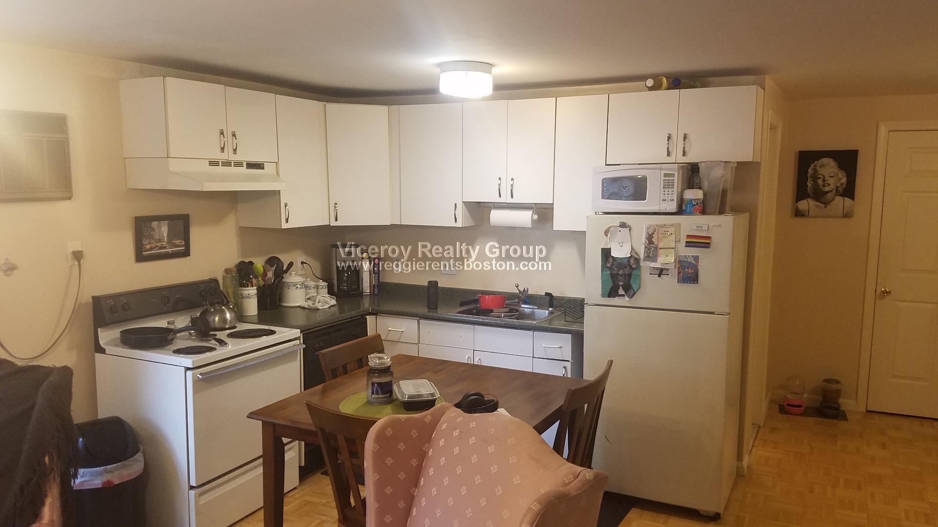 228 West 9th St, South Boston