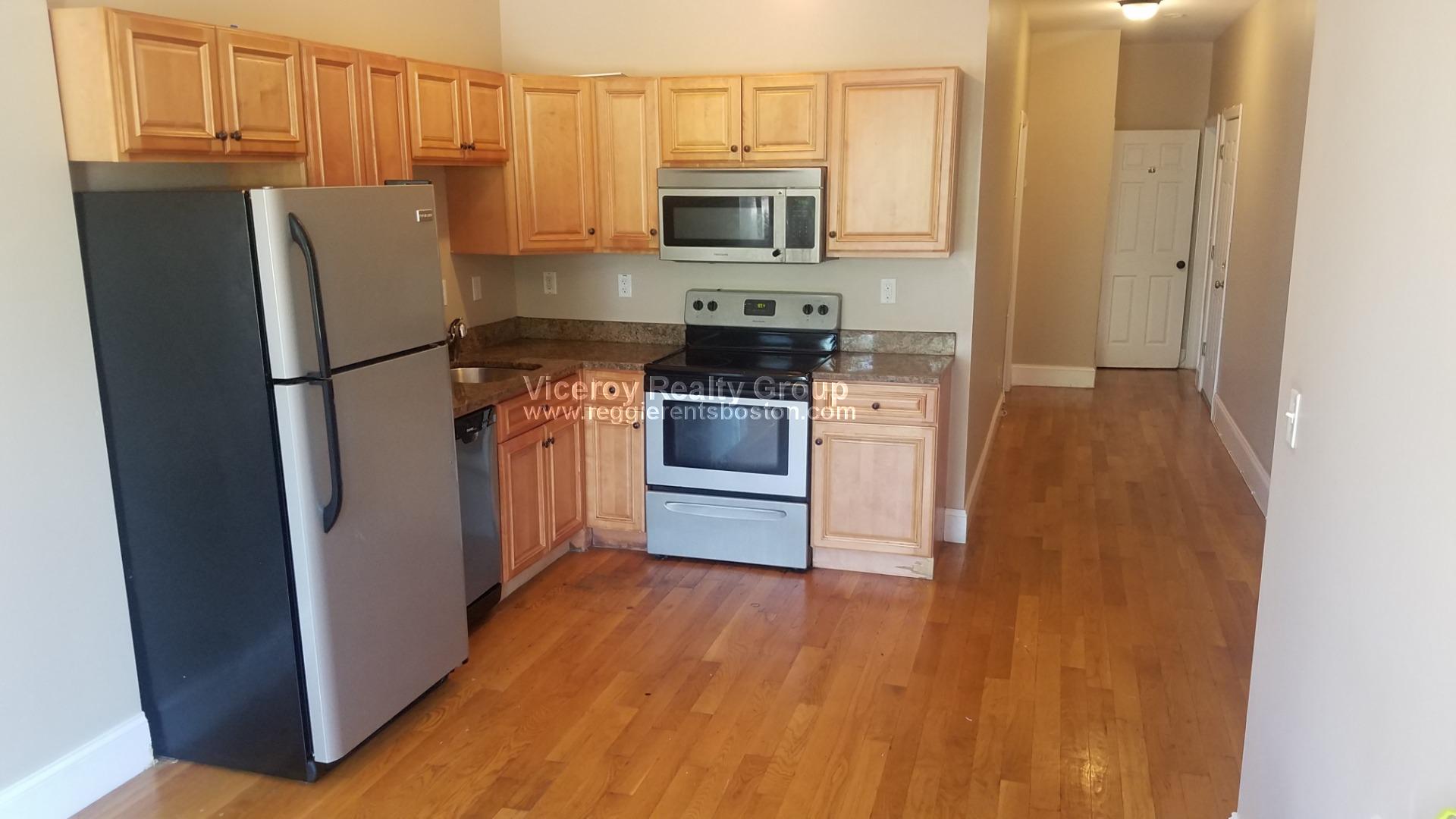 252 Warren St, Roxbury