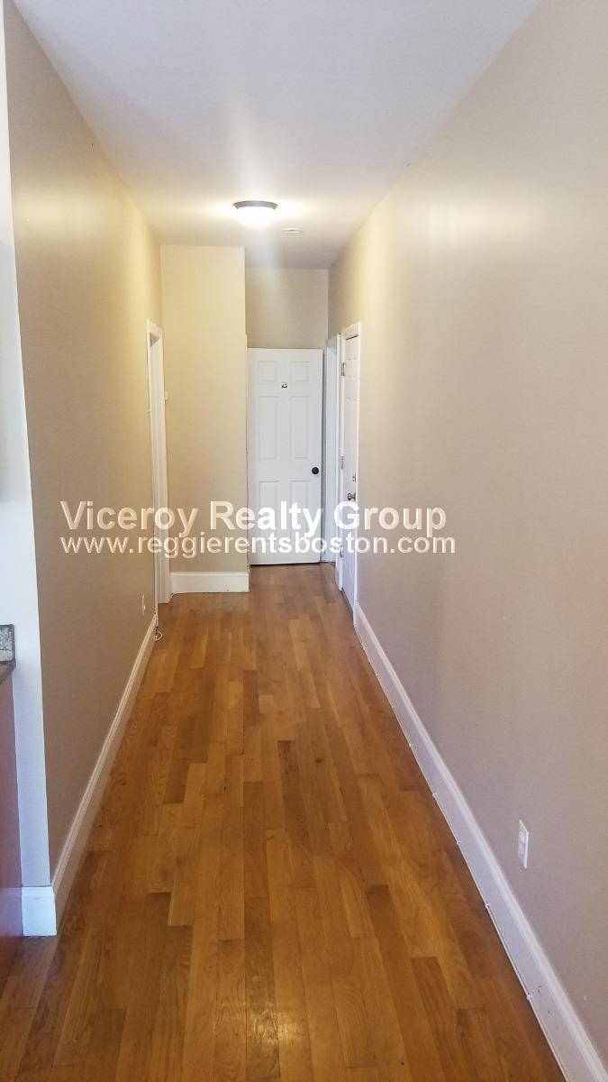 252 Warren St, Roxbury