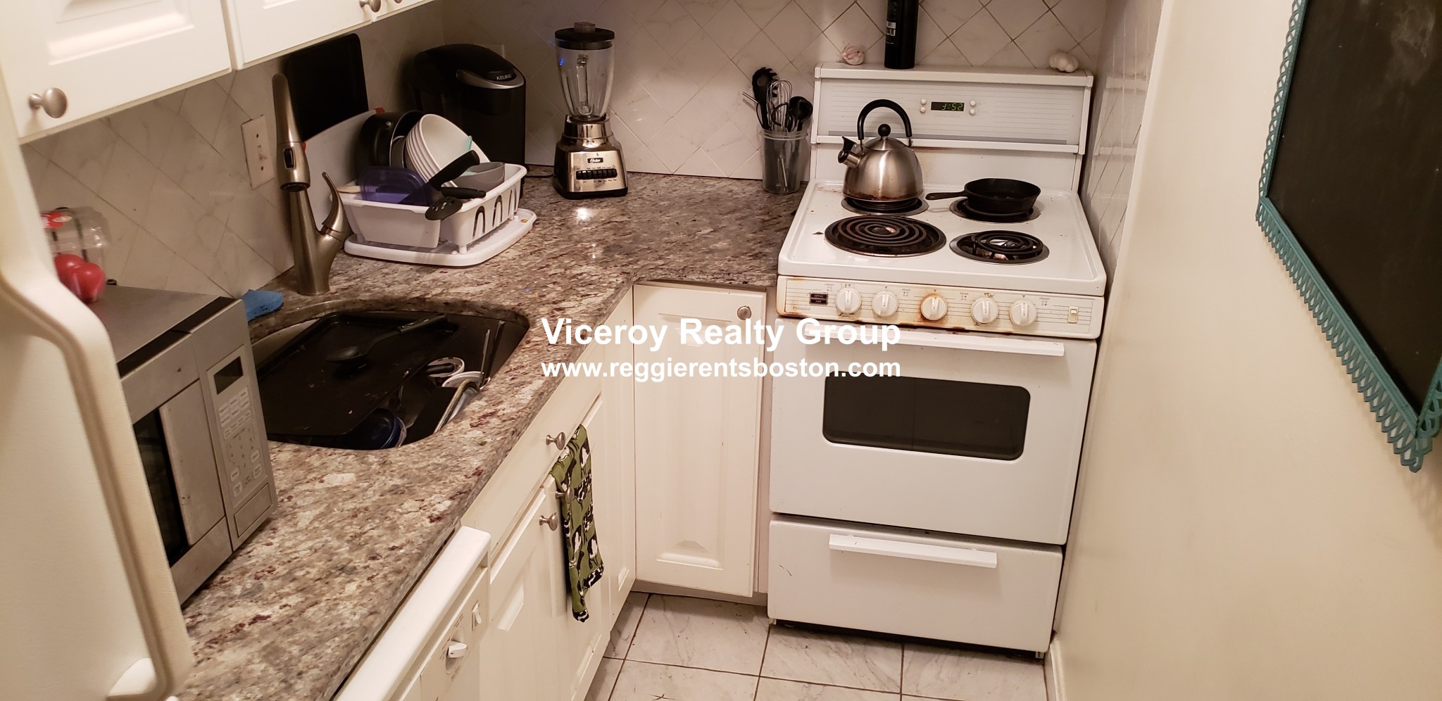 819 East Broadway, South Boston