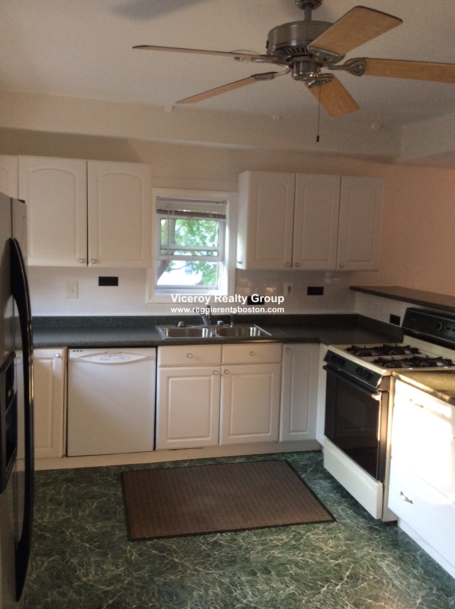 100 Sherman St, Neighborhood Nine