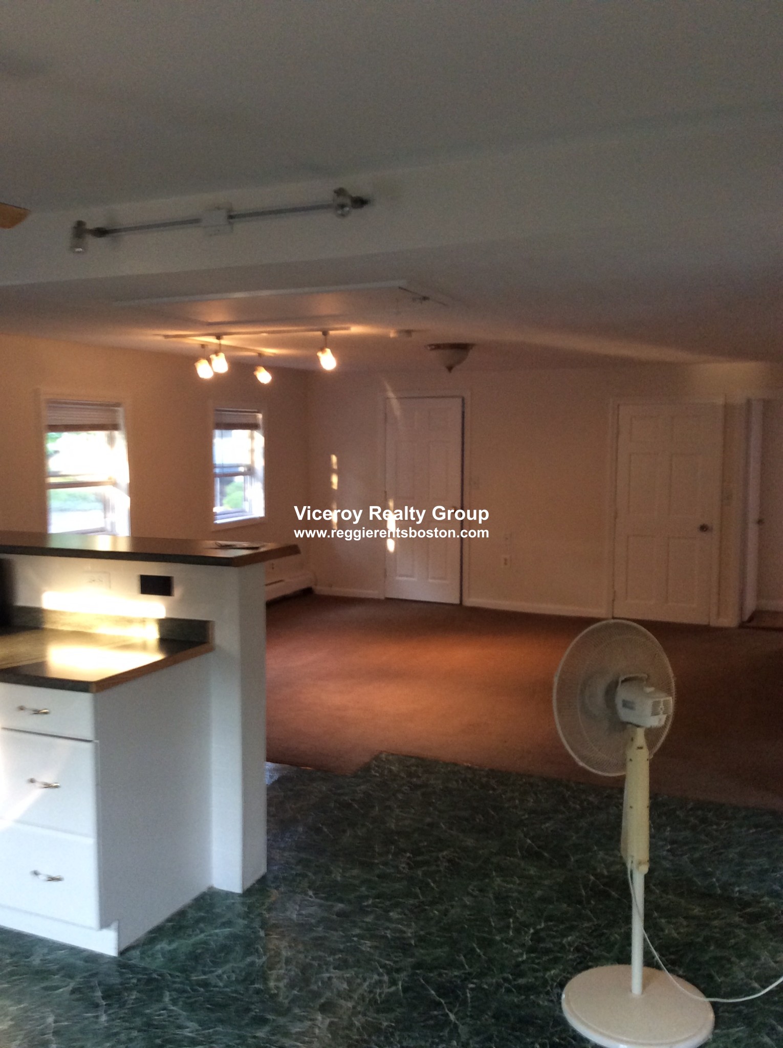 100 Sherman St, Neighborhood Nine