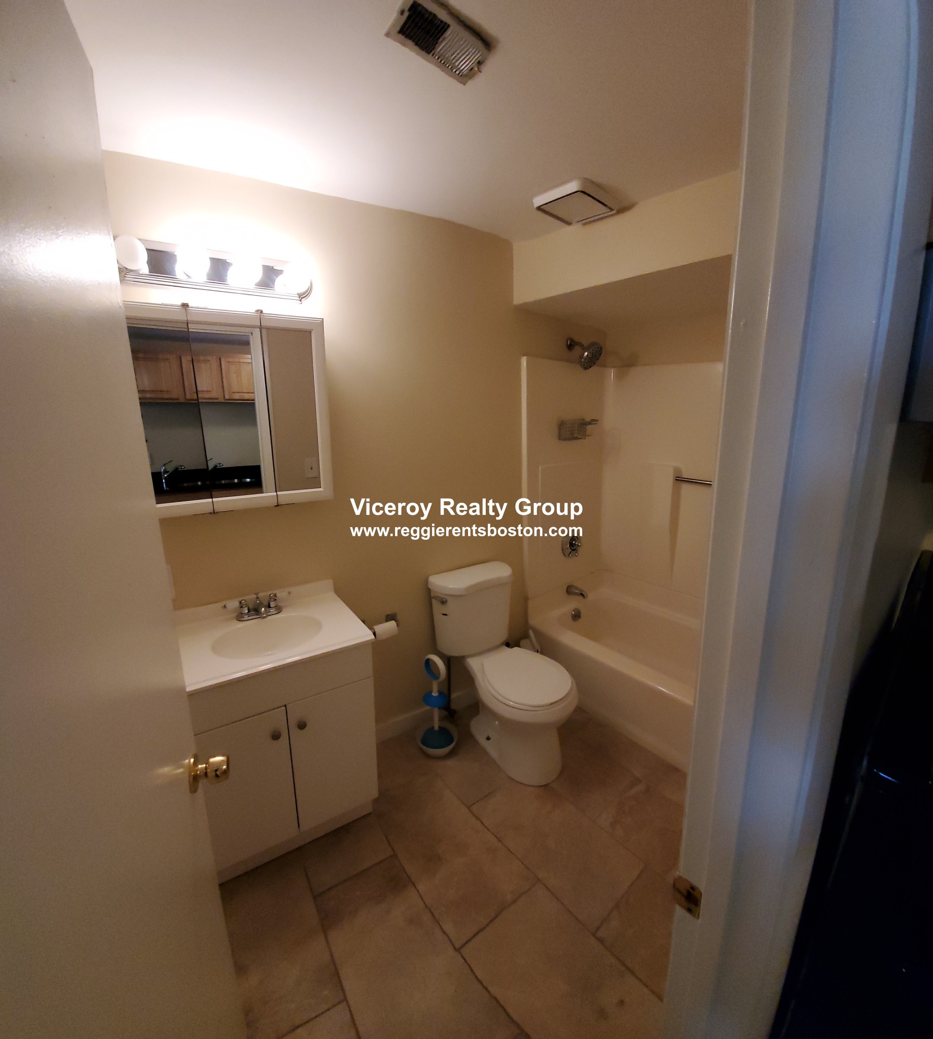 385 Dorchester St, South Boston