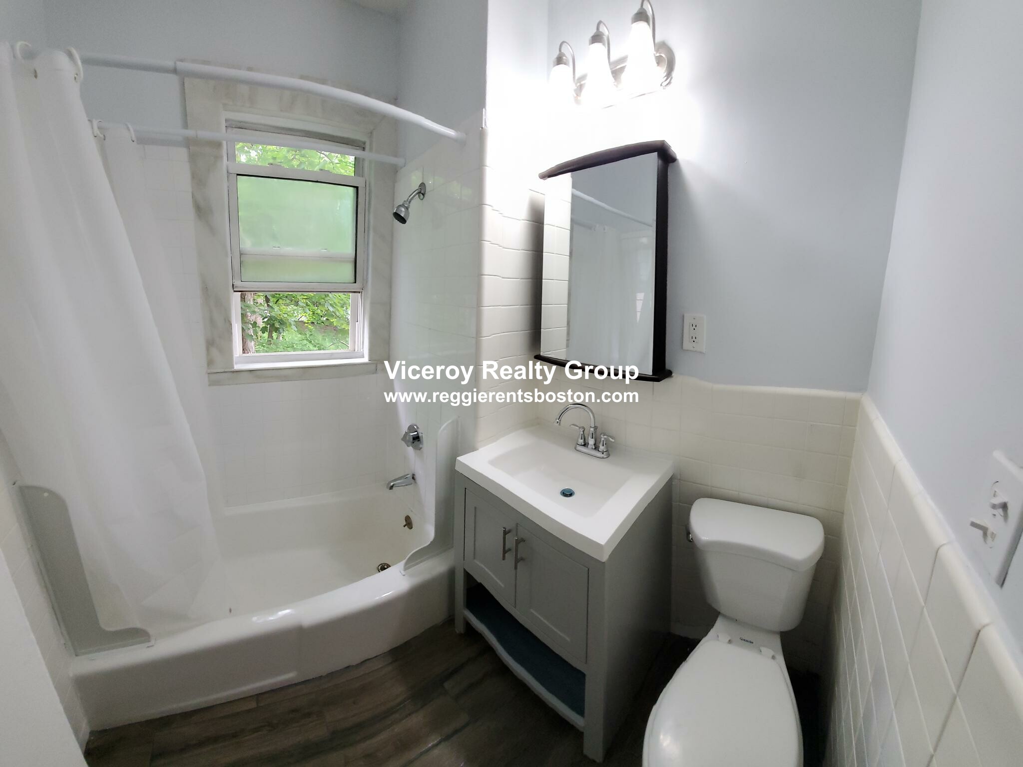 82 Rockland St, Roxbury