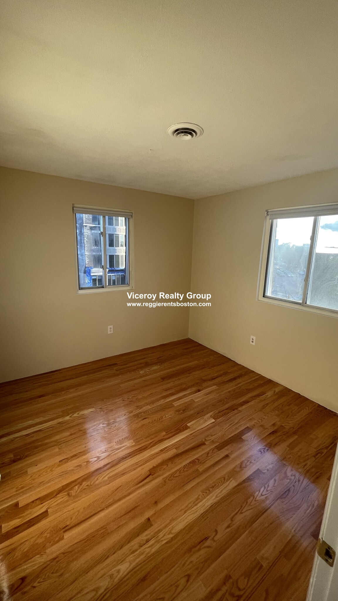 385 Dorchester St, South Boston