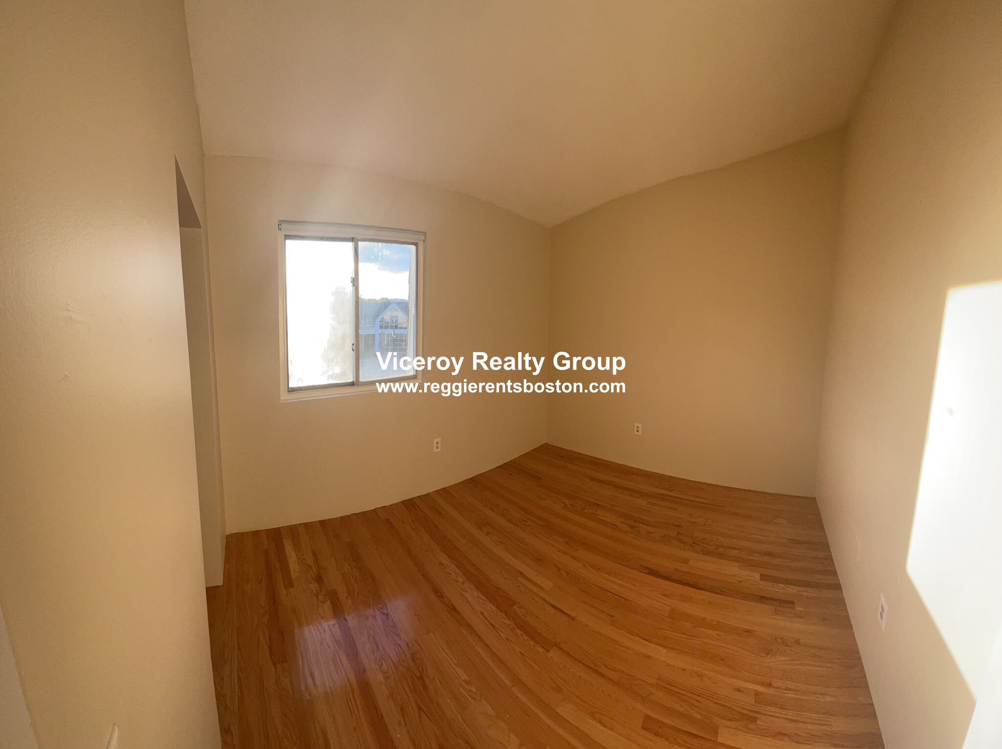 385 Dorchester St, South Boston