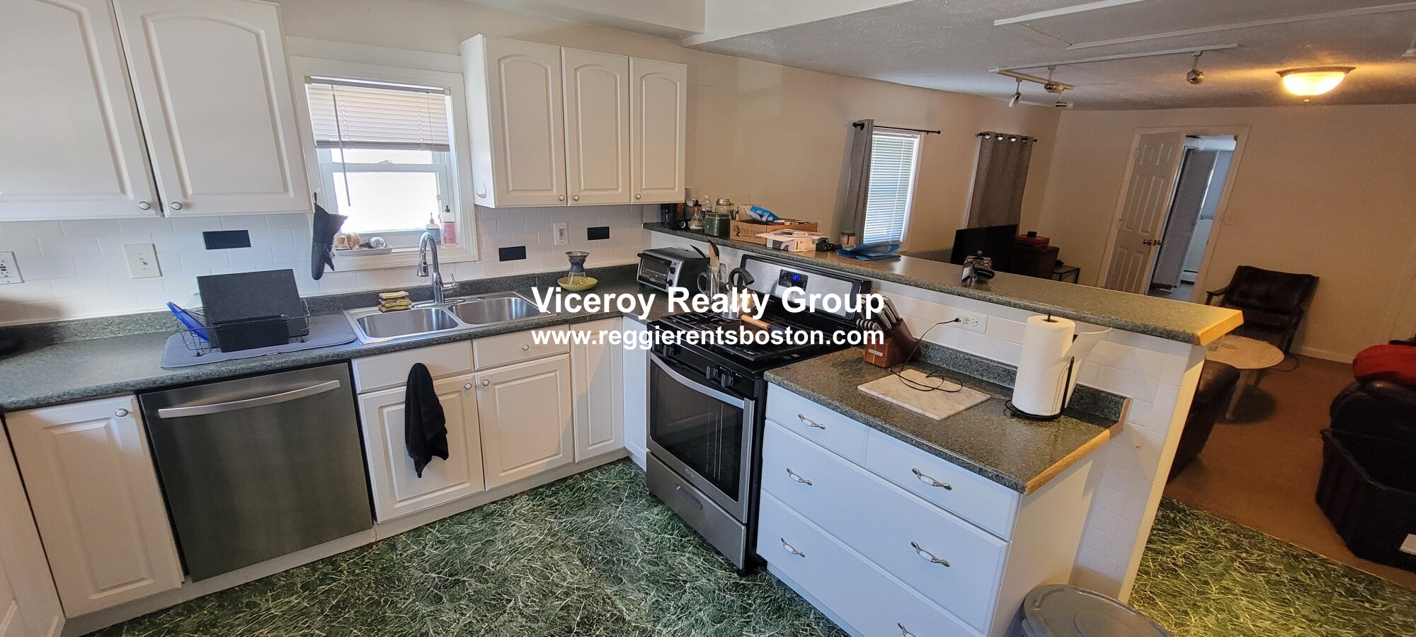 100 Sherman St, Neighborhood Nine